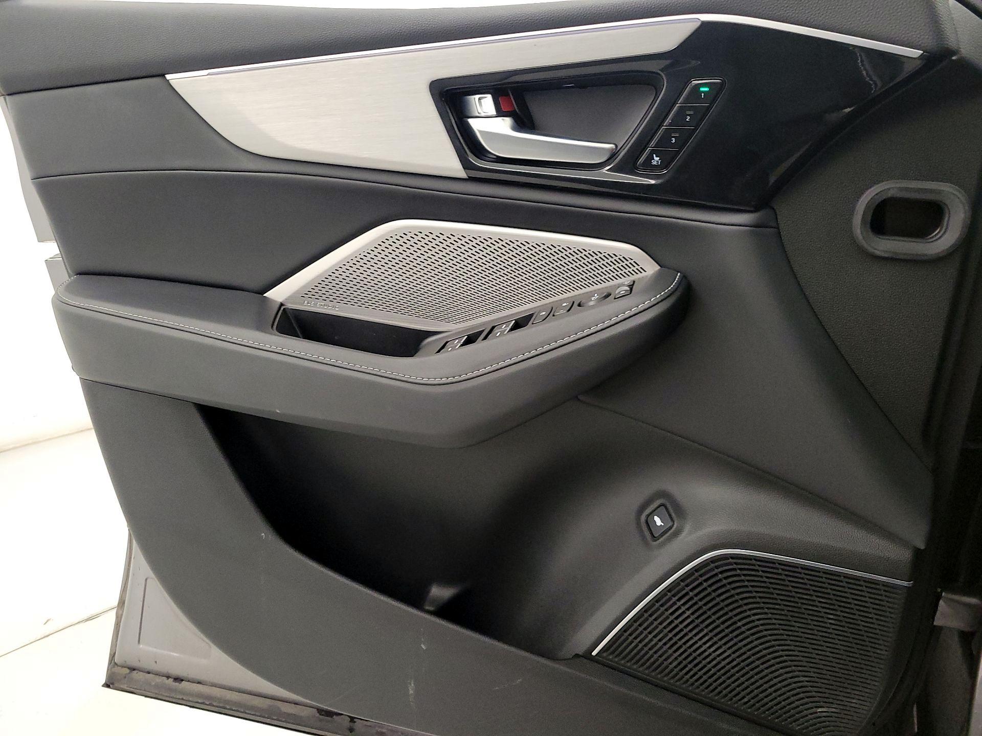 Thumbnail: 2023 Acura MDX - 12