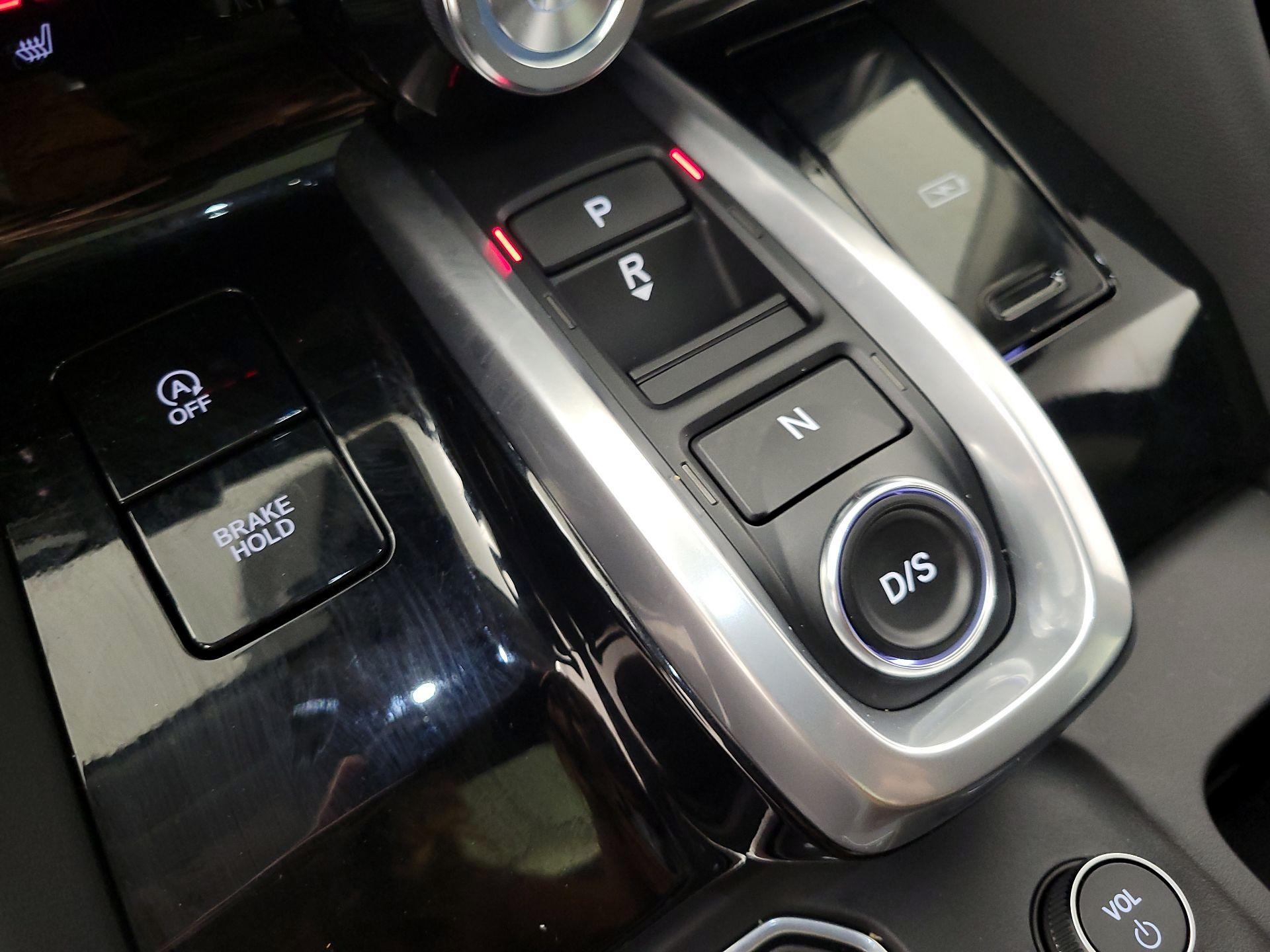 Thumbnail: 2023 Acura MDX - 18