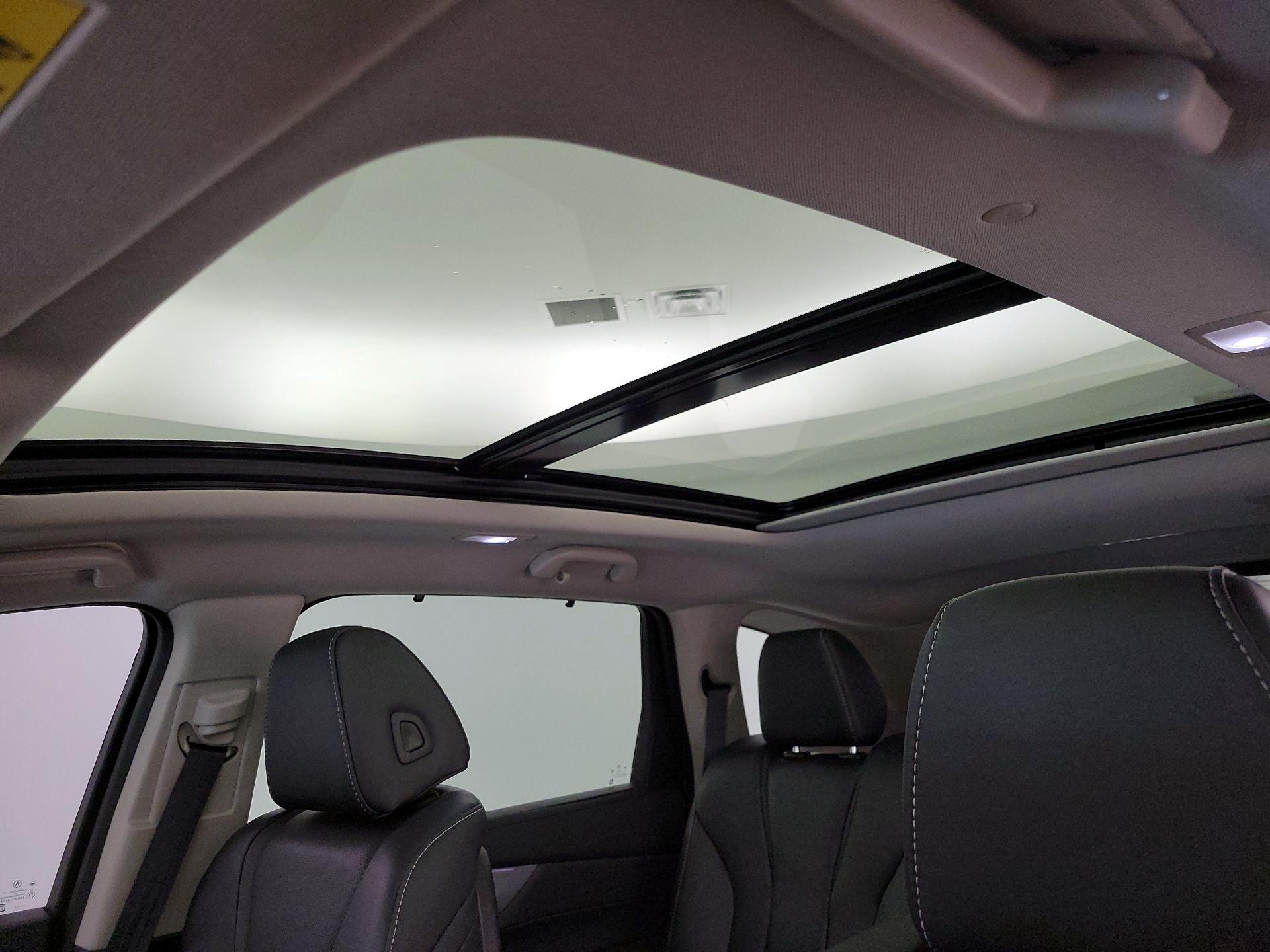 Thumbnail: 2023 Acura MDX - 20