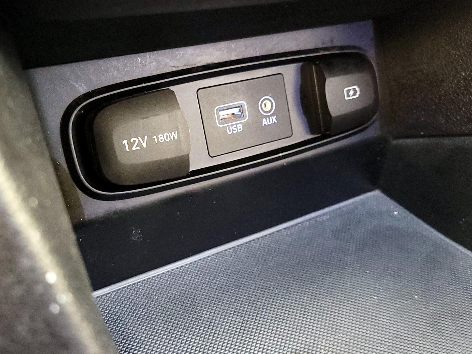 Thumbnail: 2019 Hyundai Santa Fe - 18