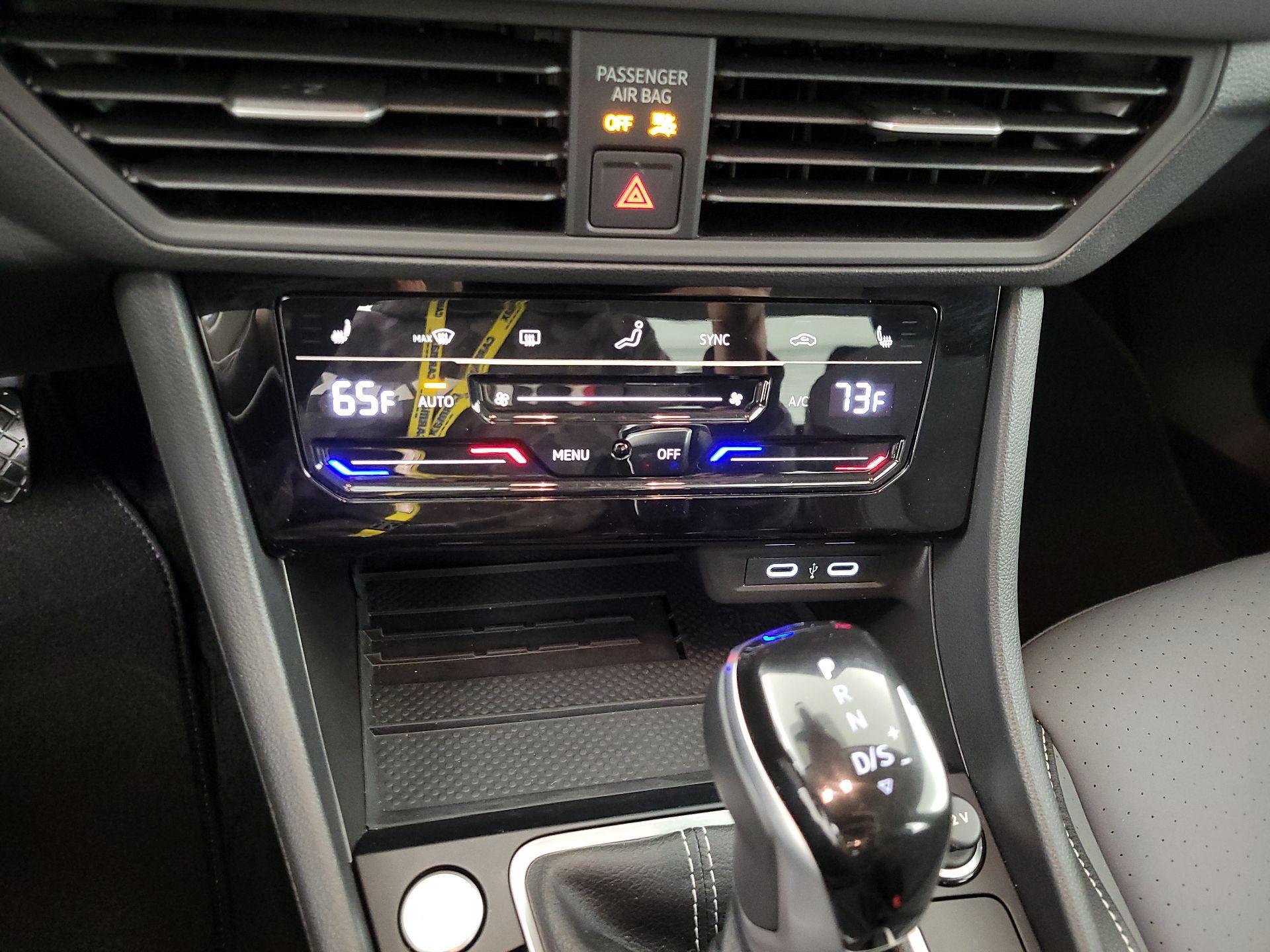 Thumbnail: 2025 Volkswagen Jetta - 16