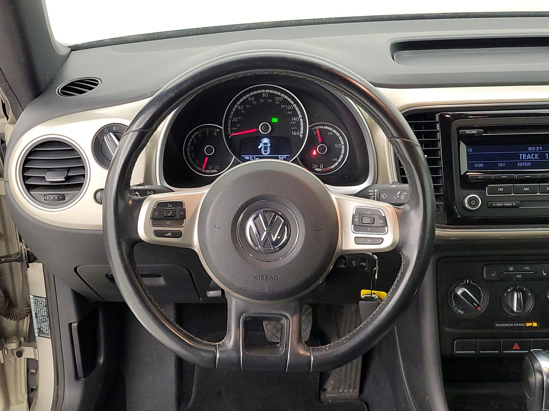 Thumbnail: 2014 Volkswagen Beetle - 10