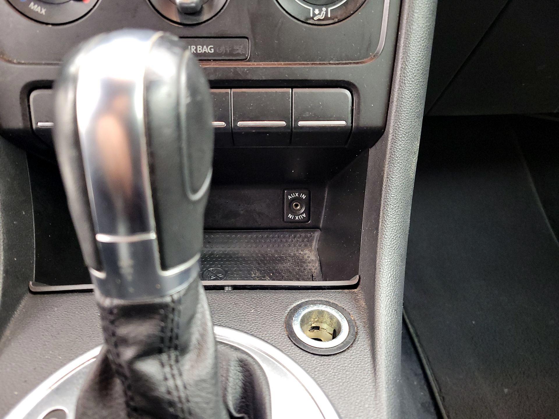 Thumbnail: 2014 Volkswagen Beetle - 17