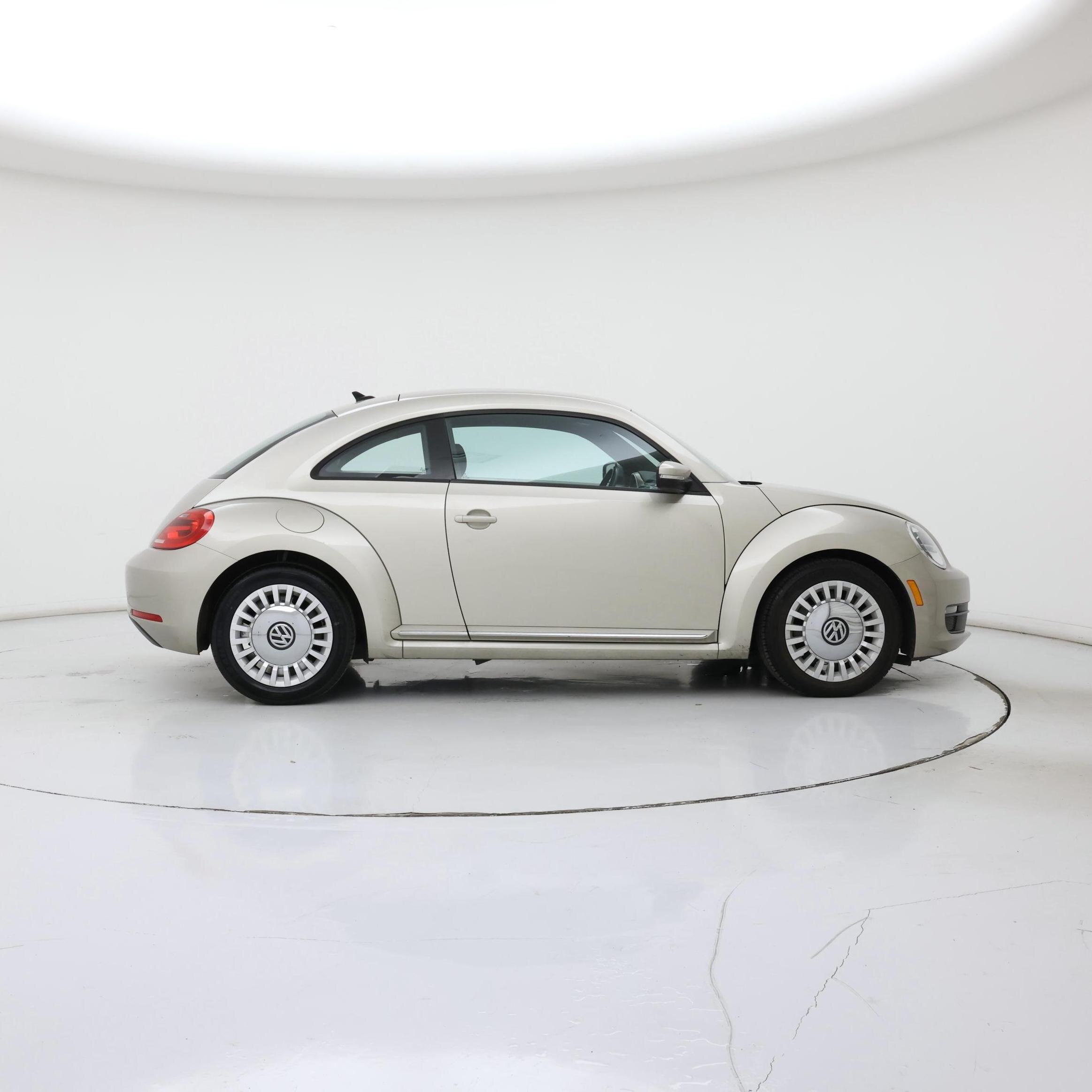 Thumbnail: 2014 Volkswagen Beetle - 7