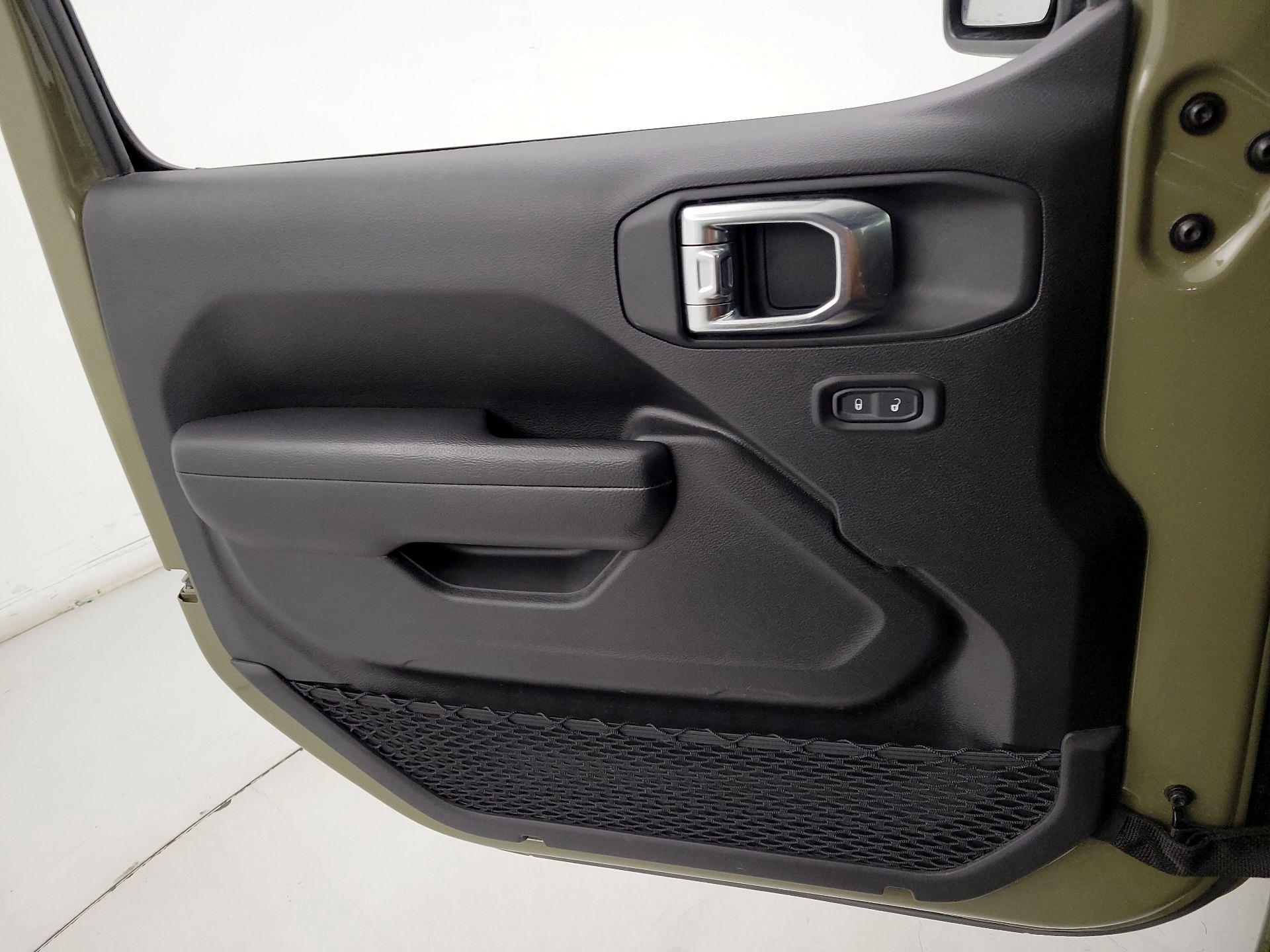 Thumbnail: 2025 Jeep Wrangler - 12