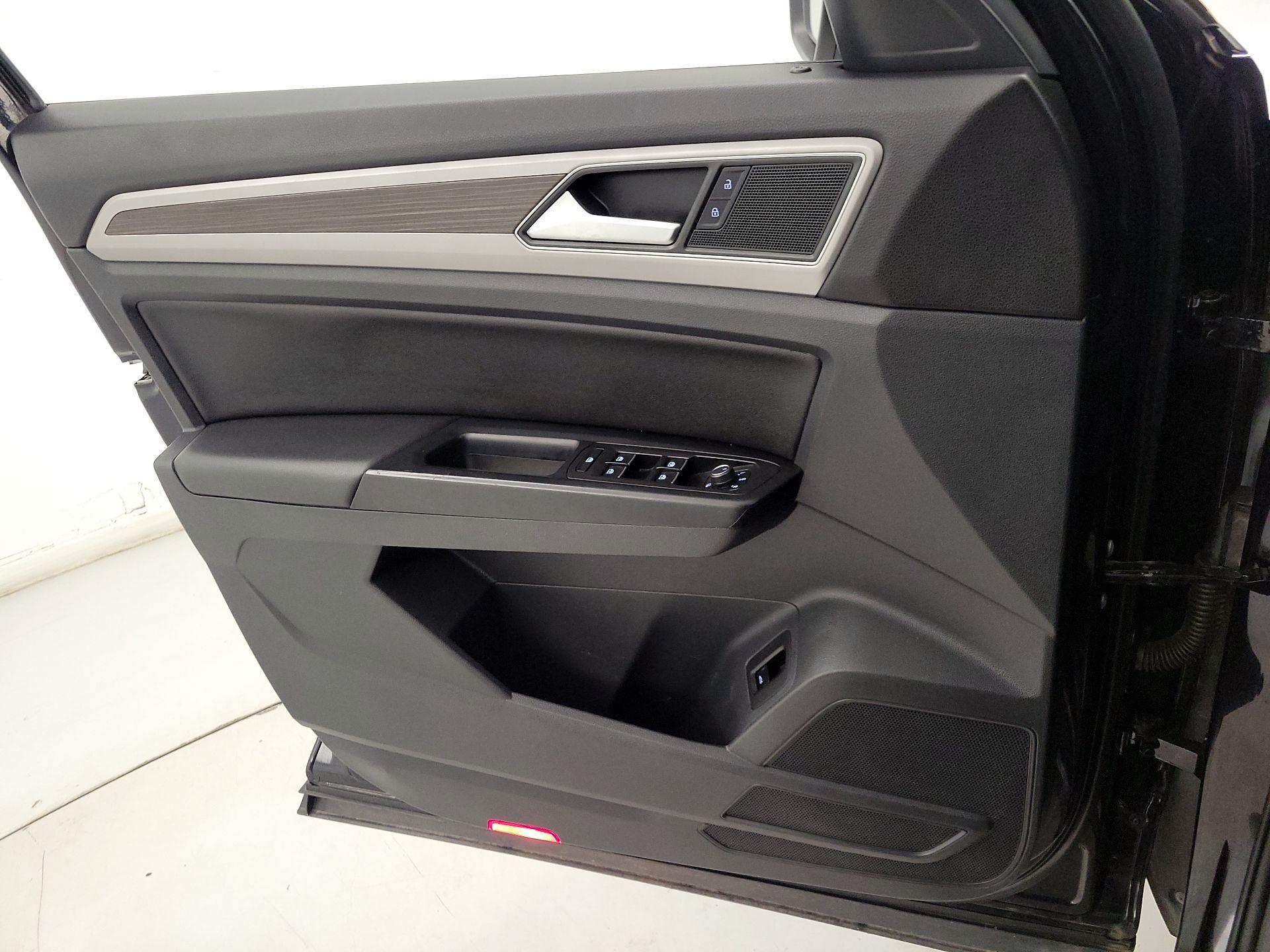 Thumbnail: 2019 Volkswagen Atlas - 12