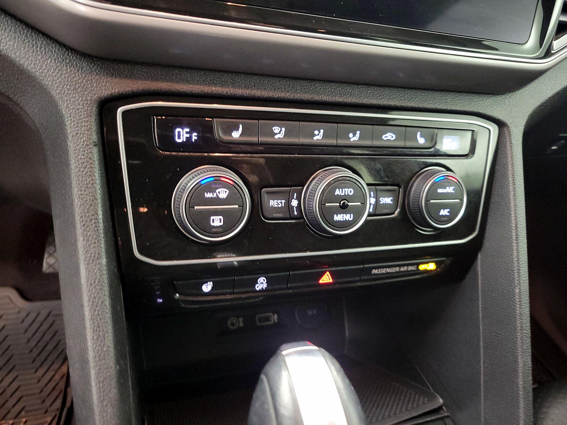 Thumbnail: 2019 Volkswagen Atlas - 16