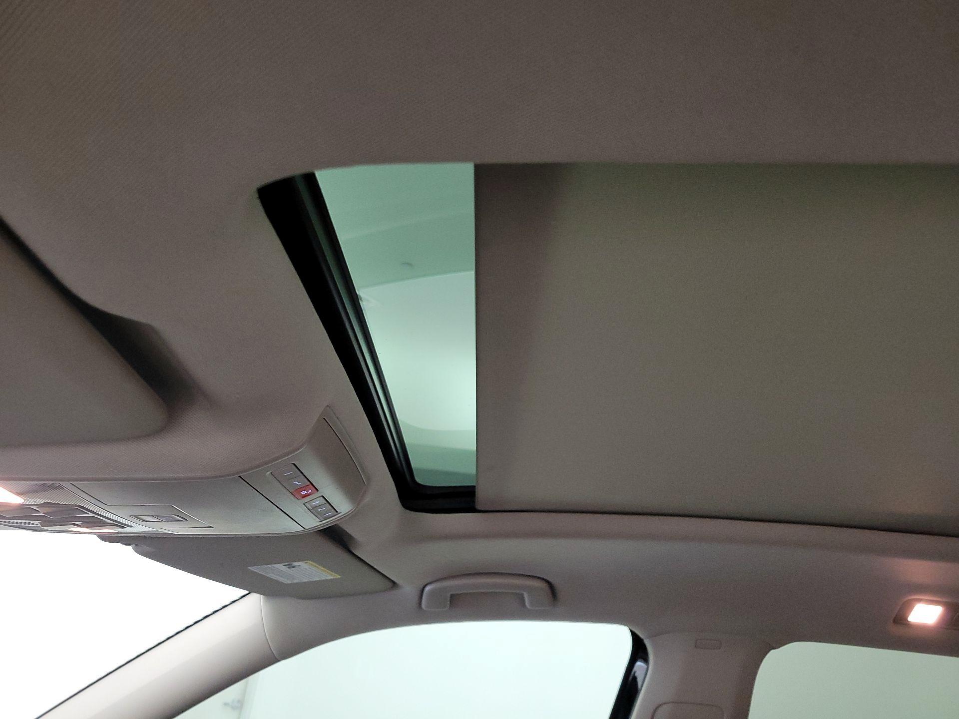 Thumbnail: 2019 Volkswagen Atlas - 19