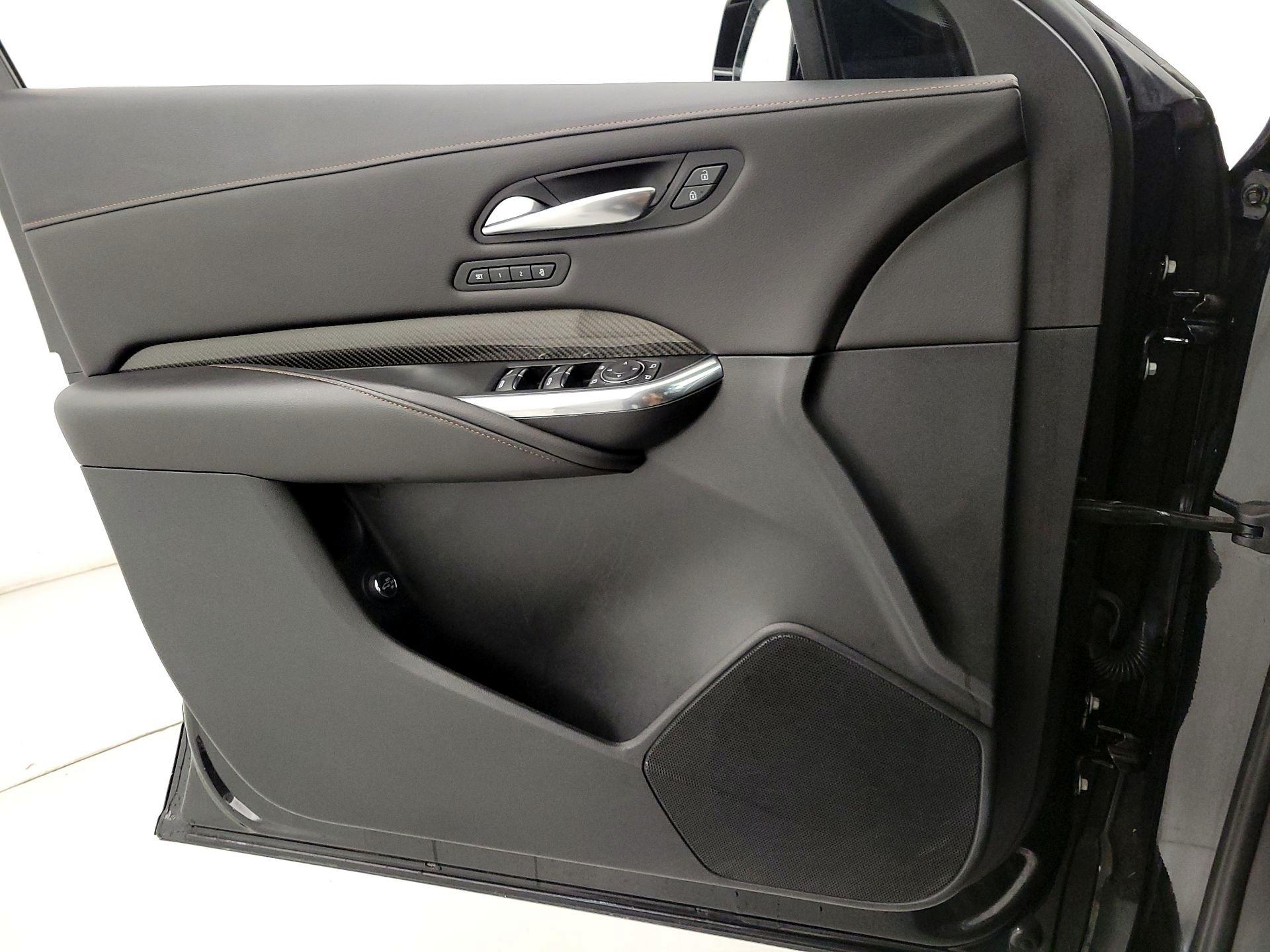 Thumbnail: 2021 Cadillac XT4 - 12