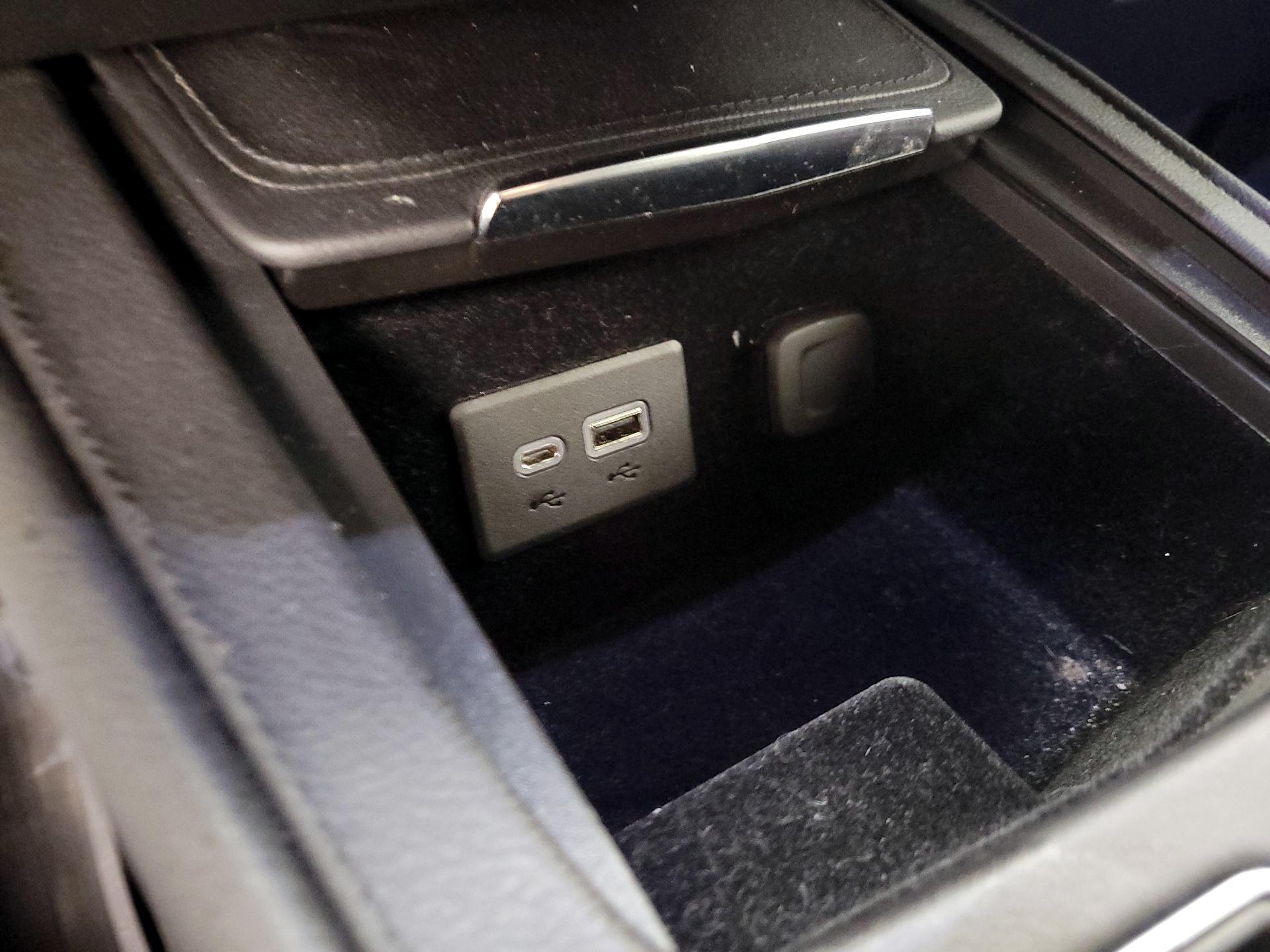 Thumbnail: 2021 Cadillac XT4 - 18