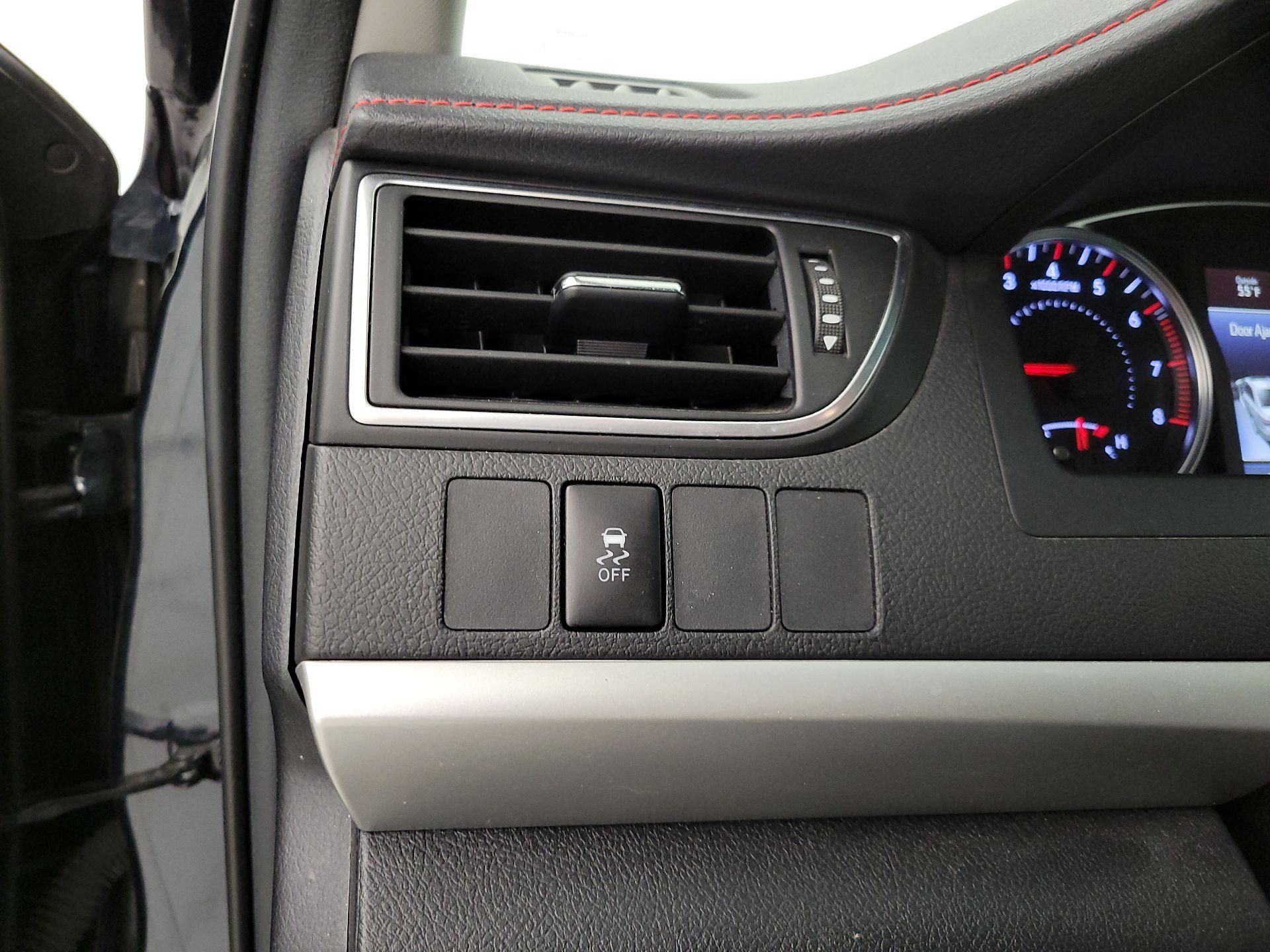 Thumbnail: 2017 Toyota Camry - 13