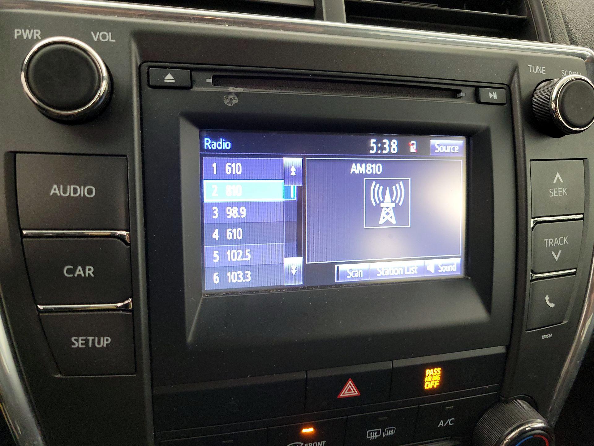 Thumbnail: 2017 Toyota Camry - 15