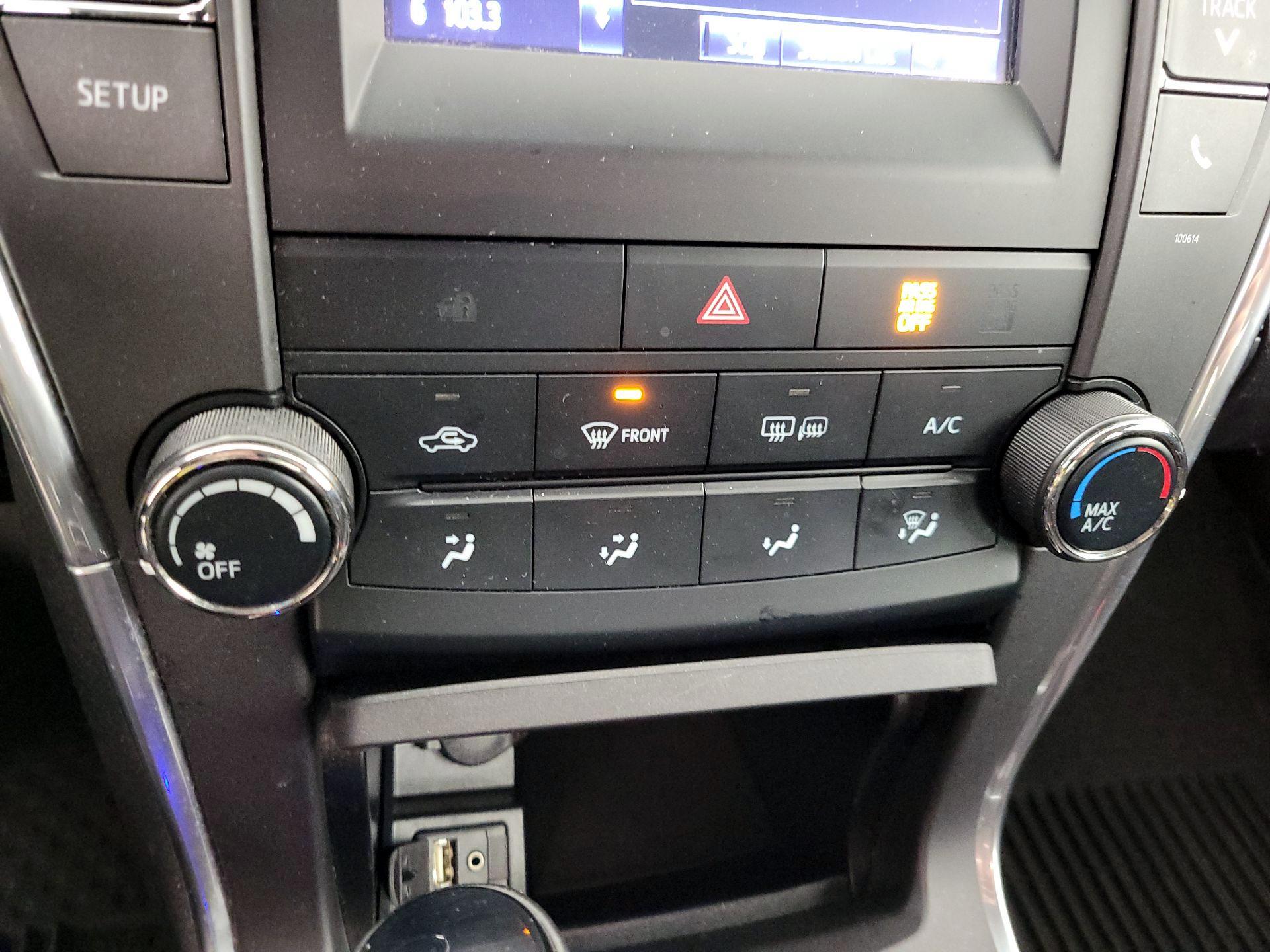 Thumbnail: 2017 Toyota Camry - 16