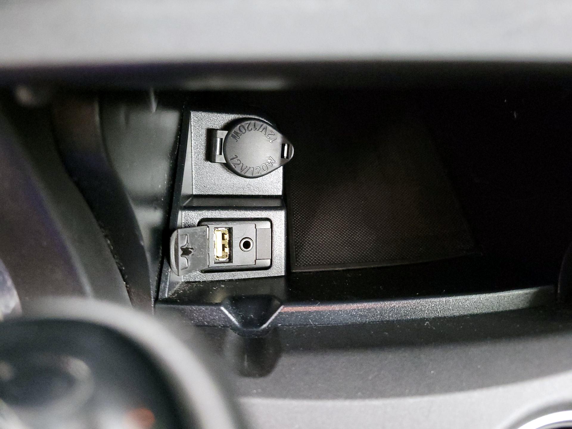 Thumbnail: 2017 Toyota Camry - 18