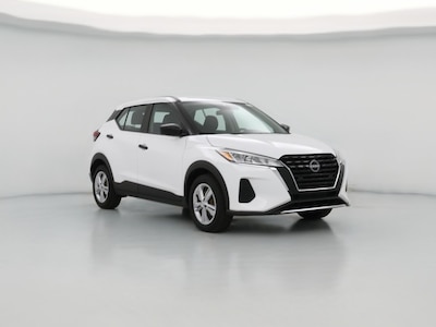 White 2022 Nissan Kicks S