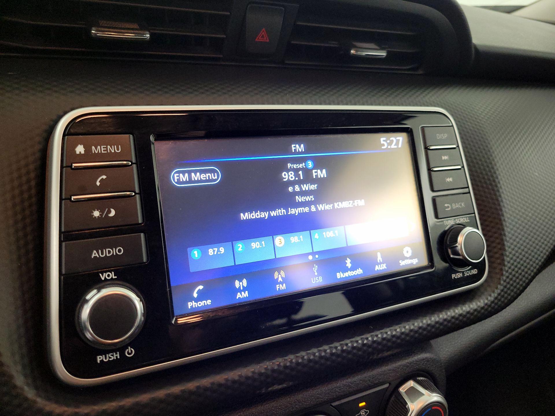 Thumbnail: 2022 Nissan Kicks - 15