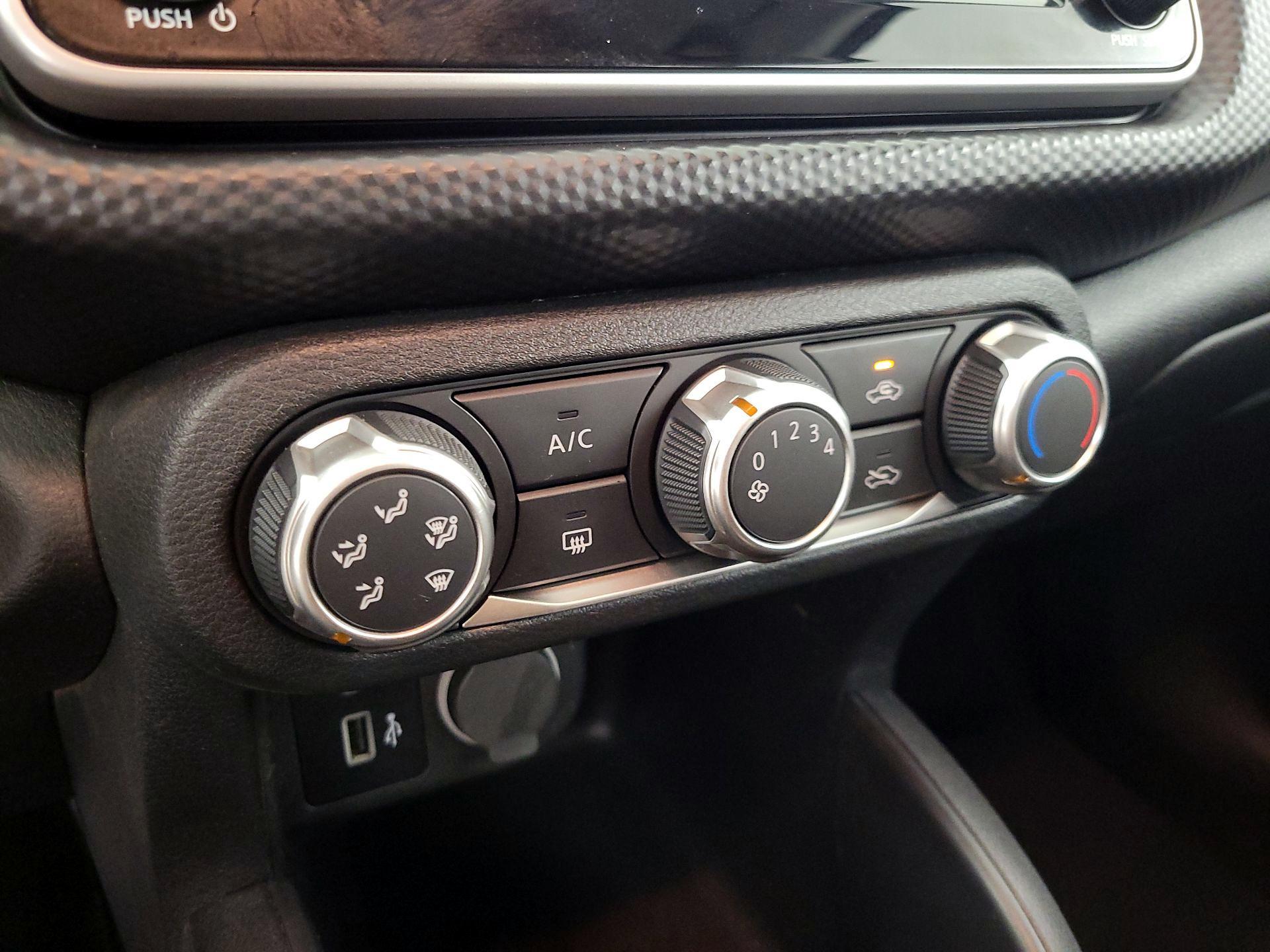 Thumbnail: 2022 Nissan Kicks - 16