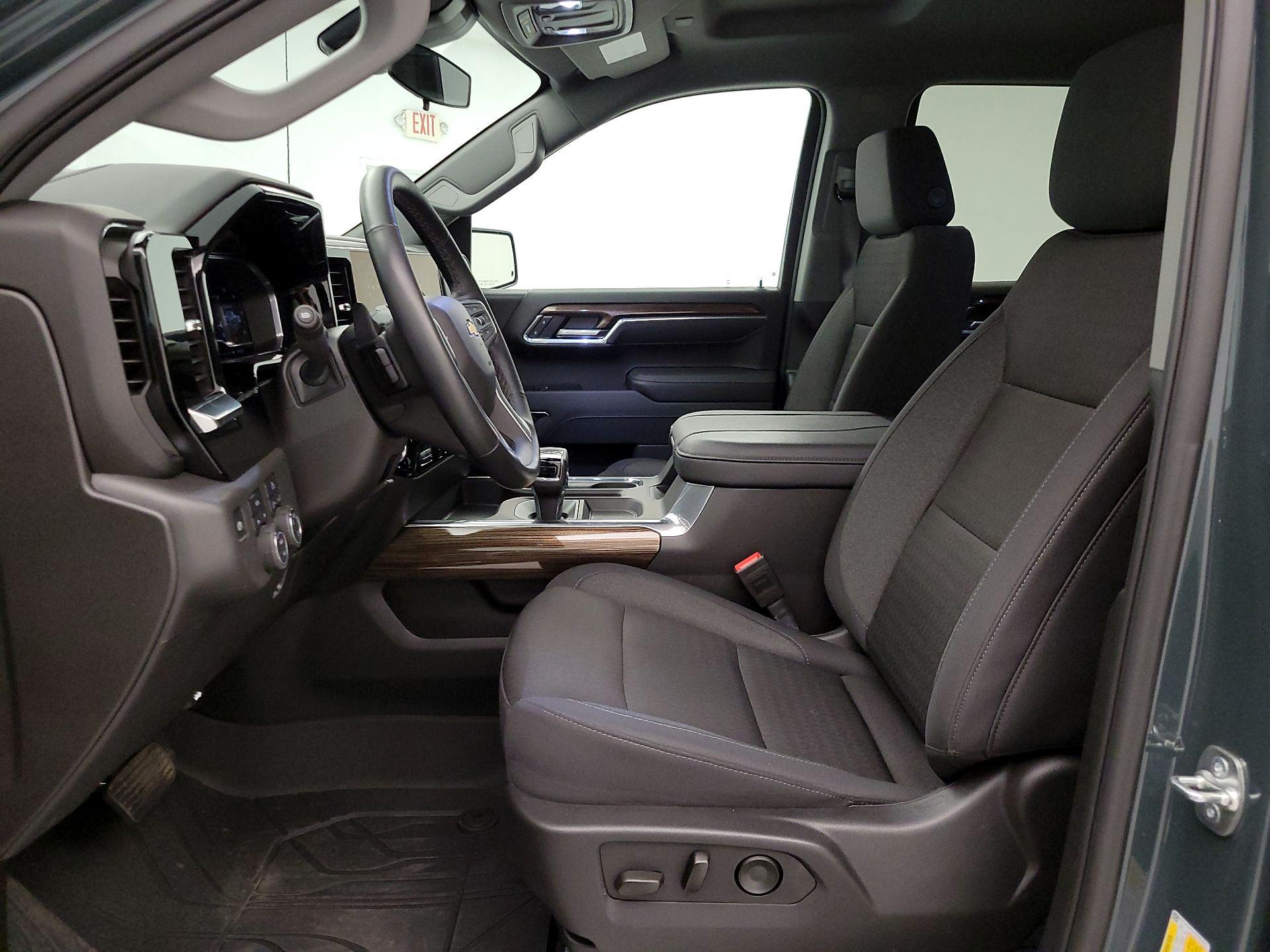 Thumbnail: 2025 Chevrolet Silverado 1500 - 11