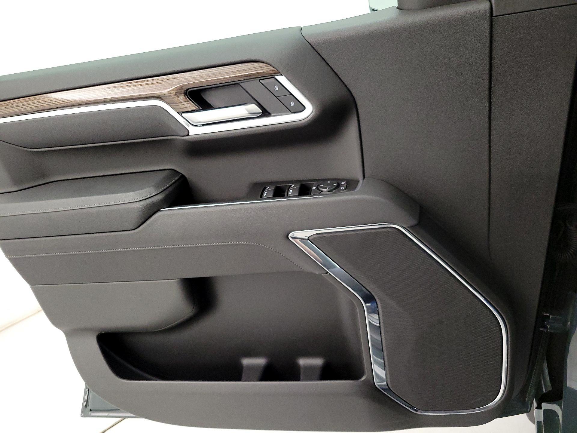 Thumbnail: 2025 Chevrolet Silverado 1500 - 12