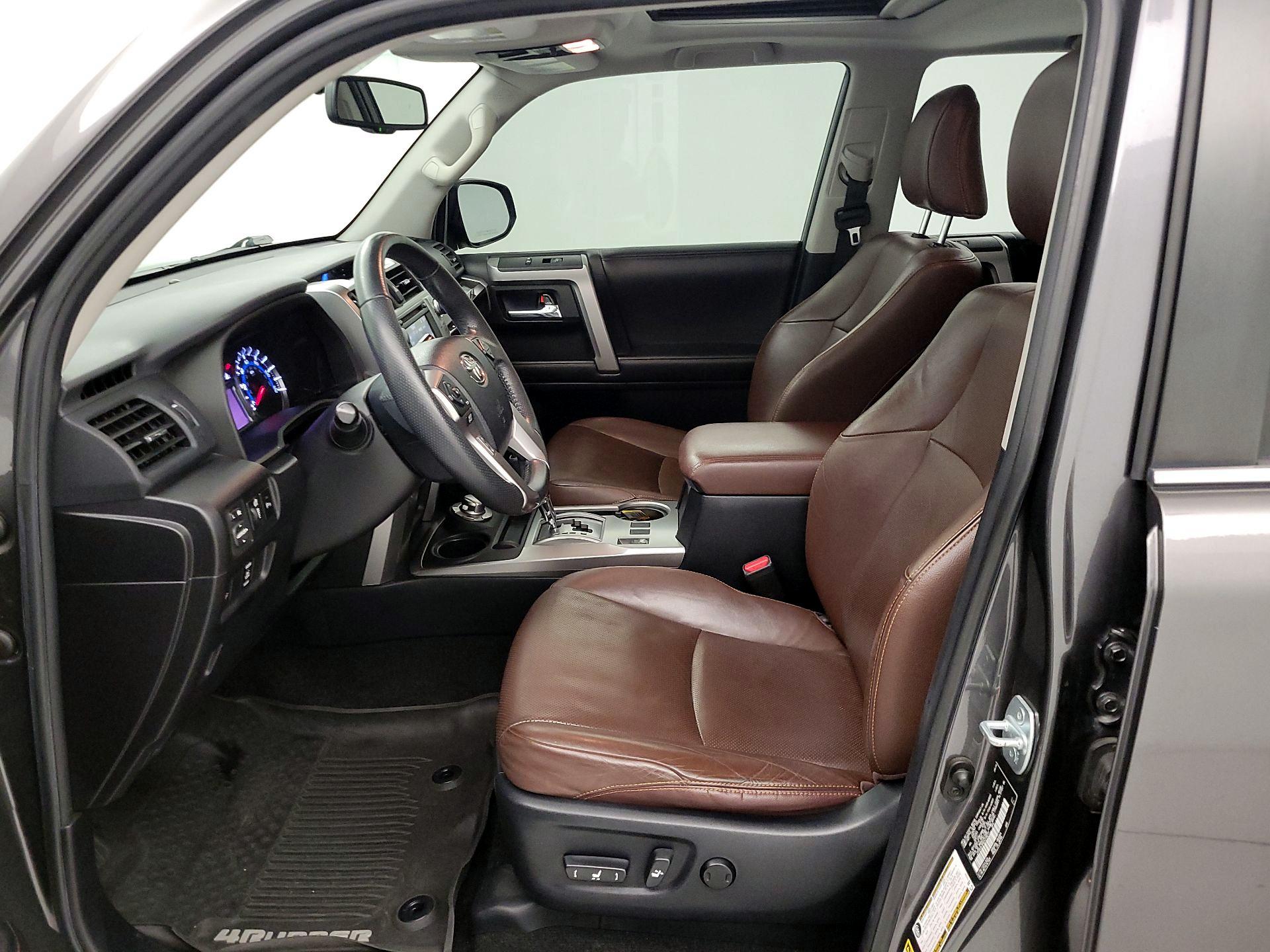 Thumbnail: 2016 Toyota 4Runner - 11