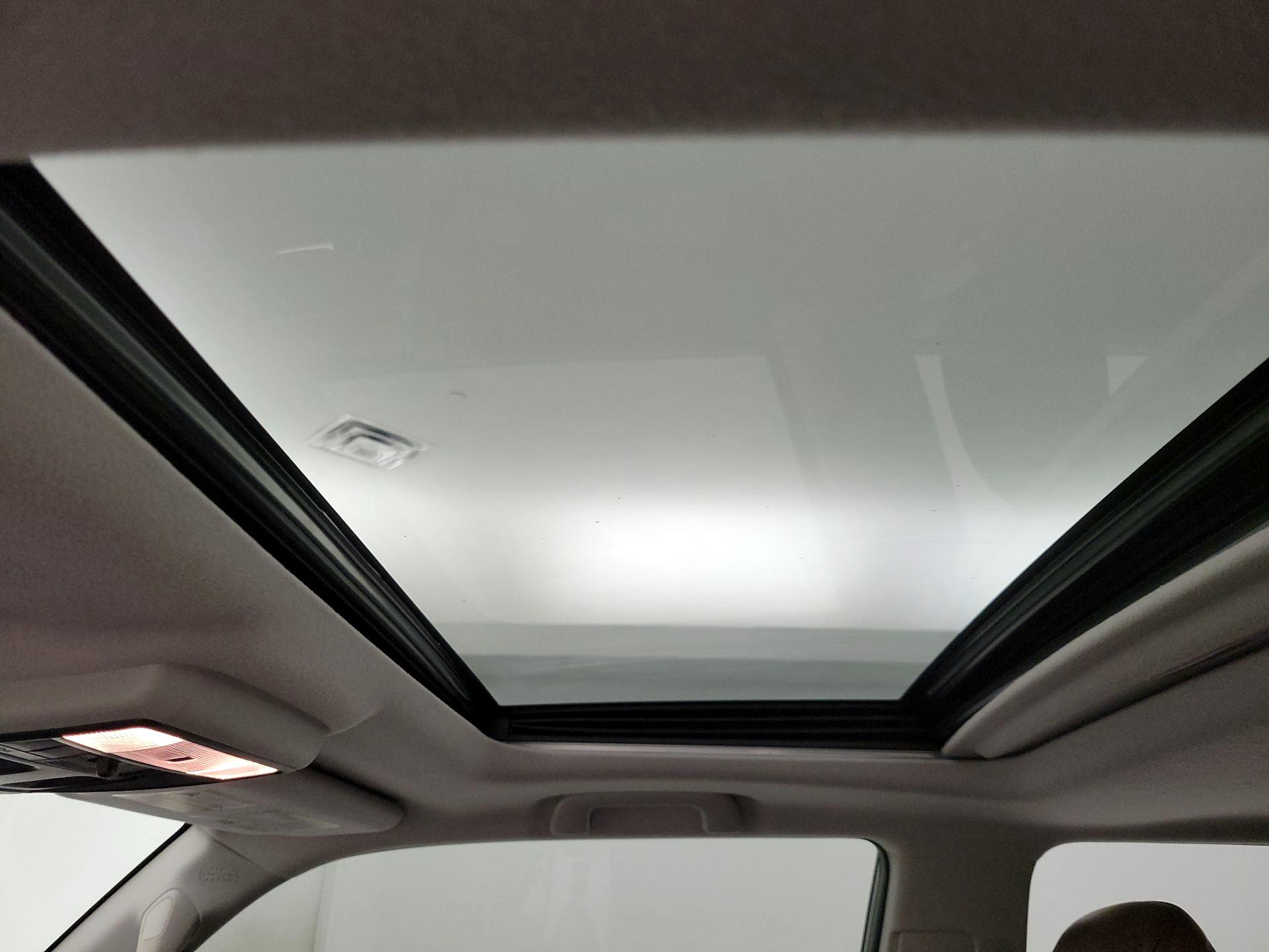 Thumbnail: 2016 Toyota 4Runner - 19