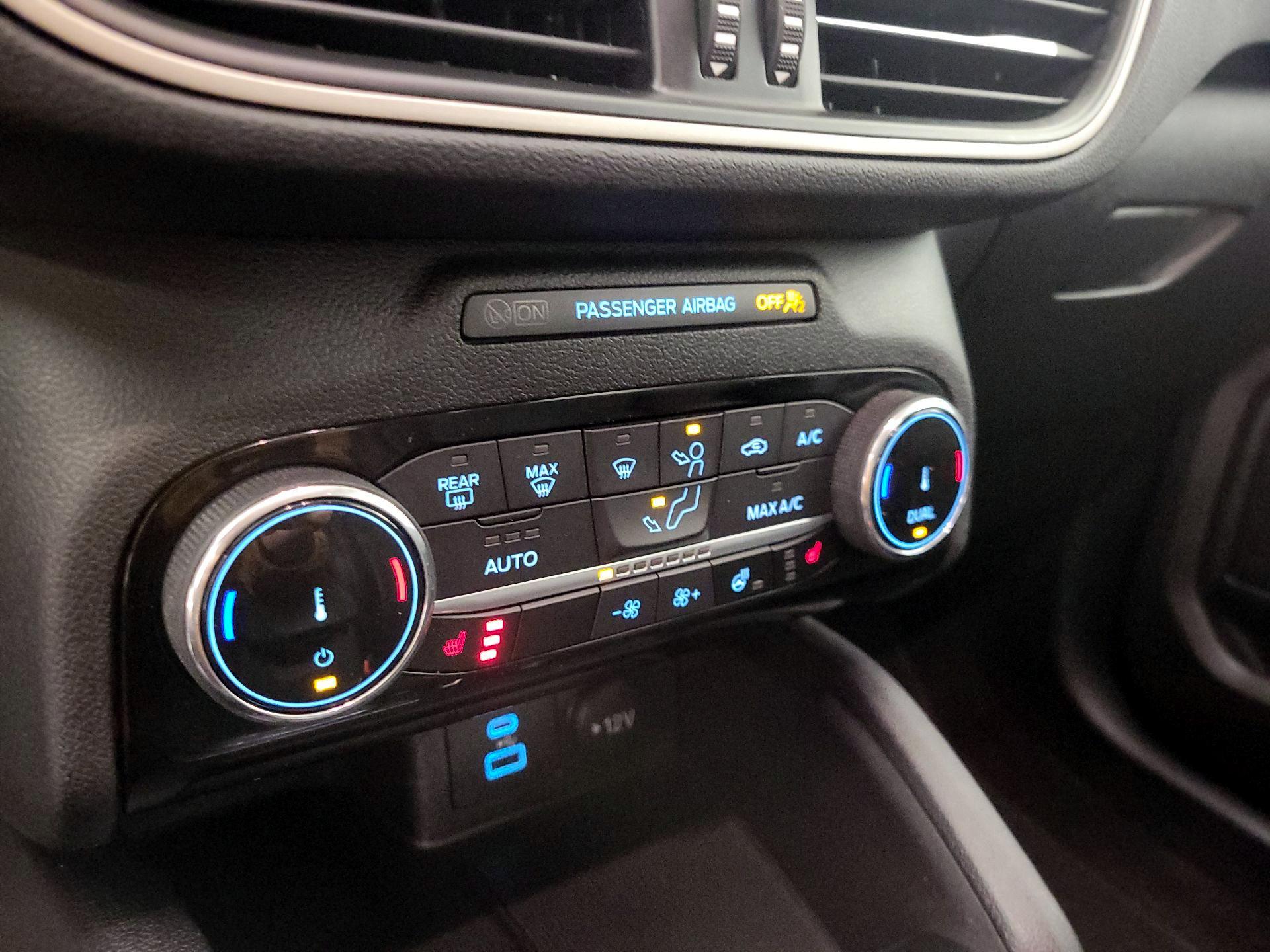 Thumbnail: 2022 Ford Escape - 17