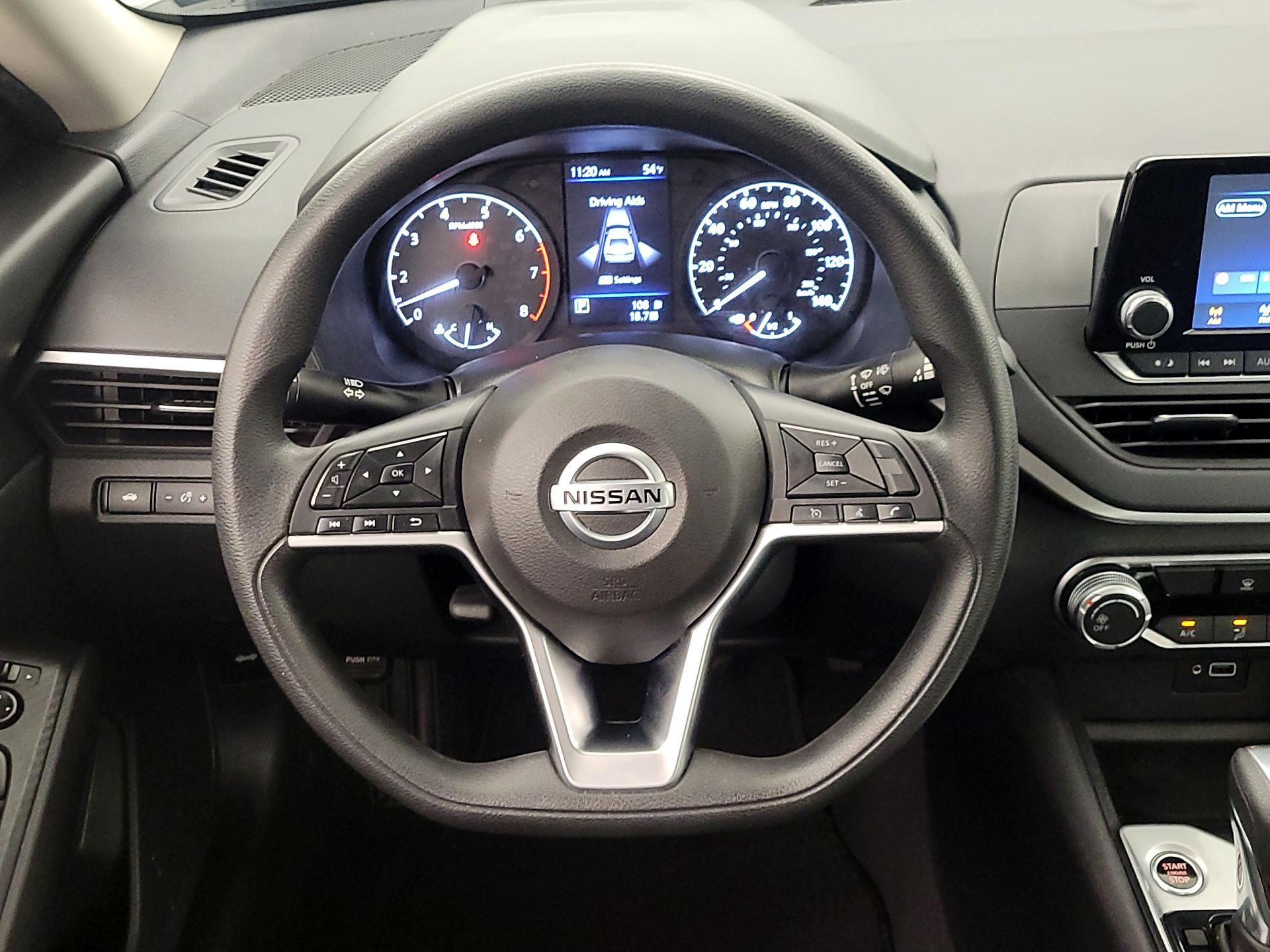 Thumbnail: 2022 Nissan Altima - 10