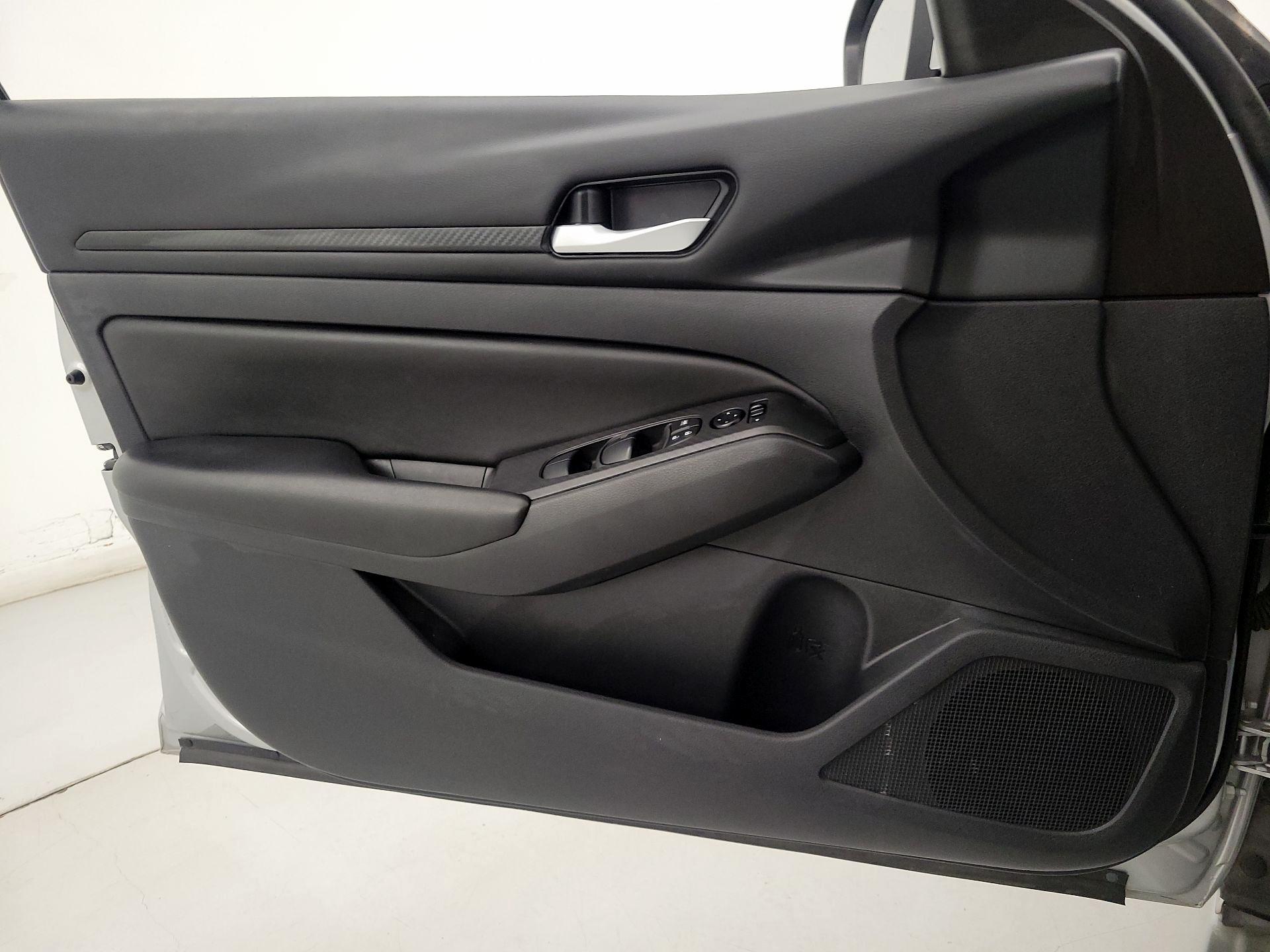 Thumbnail: 2022 Nissan Altima - 12