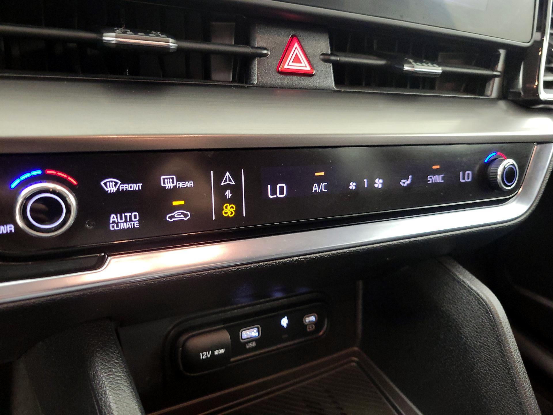 Thumbnail: 2023 Kia Sportage - 17