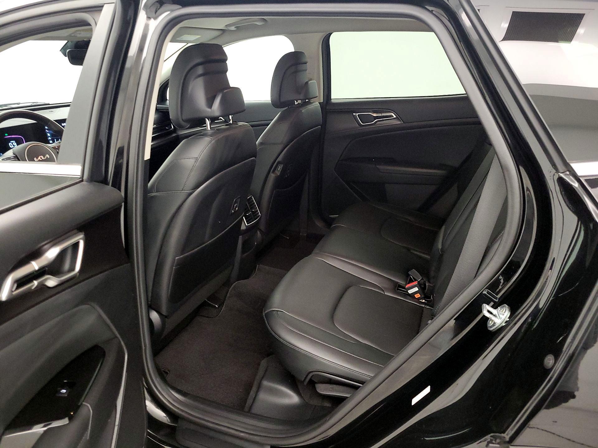 Thumbnail: 2023 Kia Sportage - 20