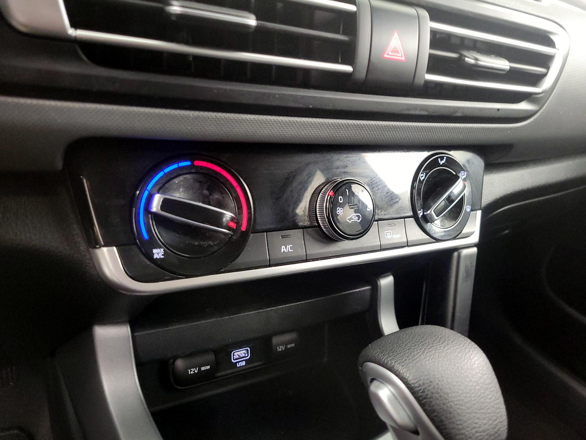 Thumbnail: 2021 Kia Seltos - 16