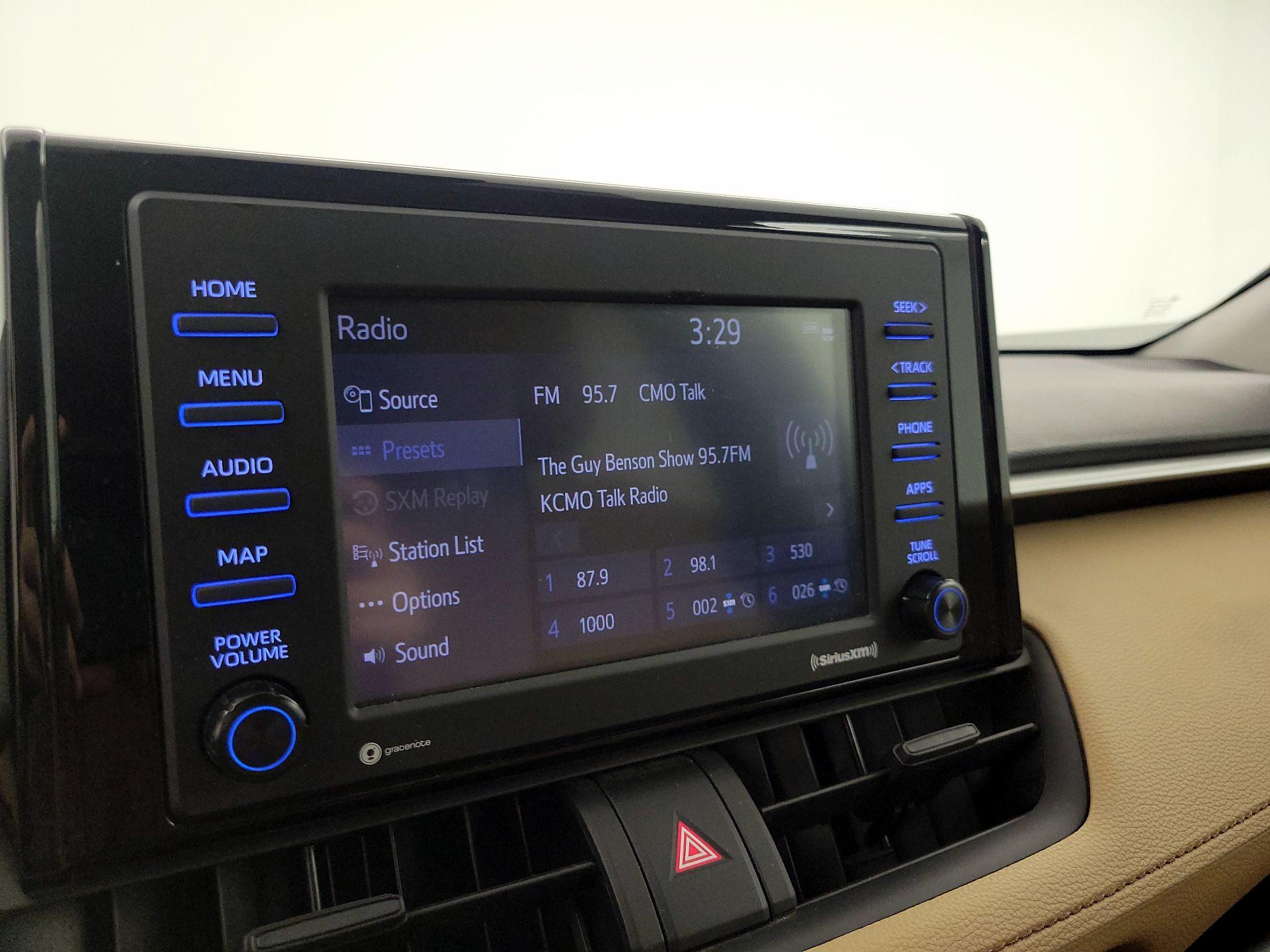 Thumbnail: 2021 Toyota RAV4 - 15