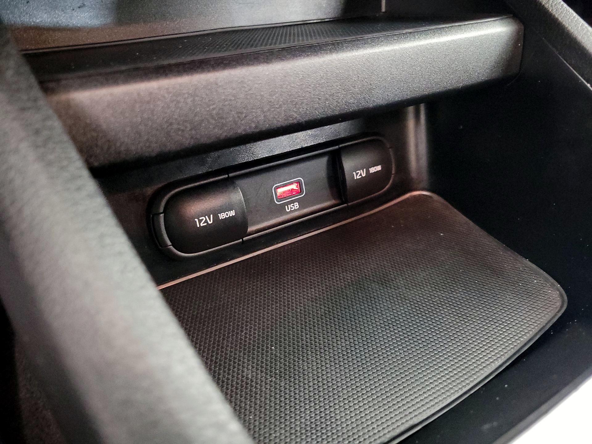 Thumbnail: 2023 Kia Forte - 17