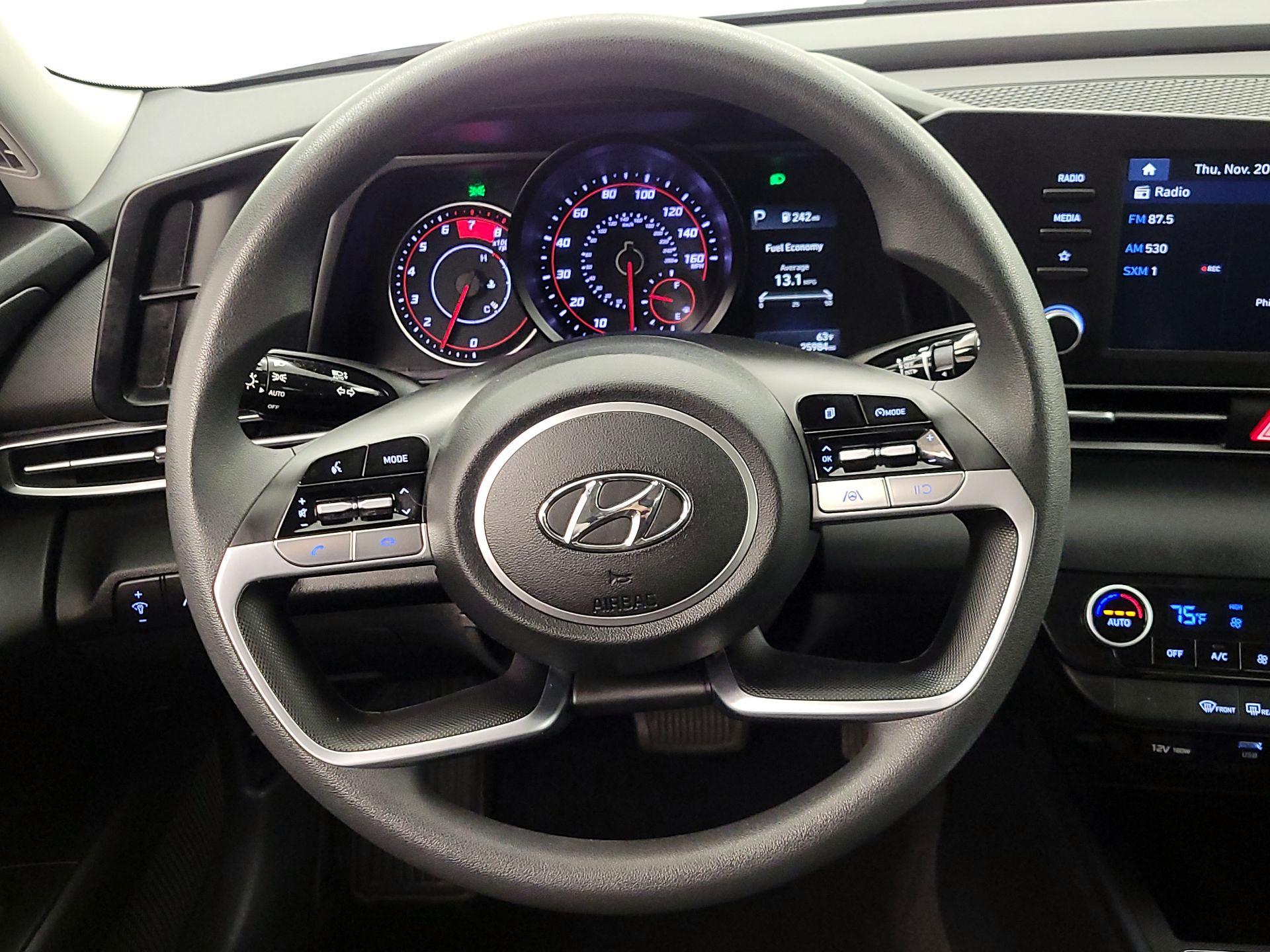 Thumbnail: 2022 Hyundai Elantra - 10