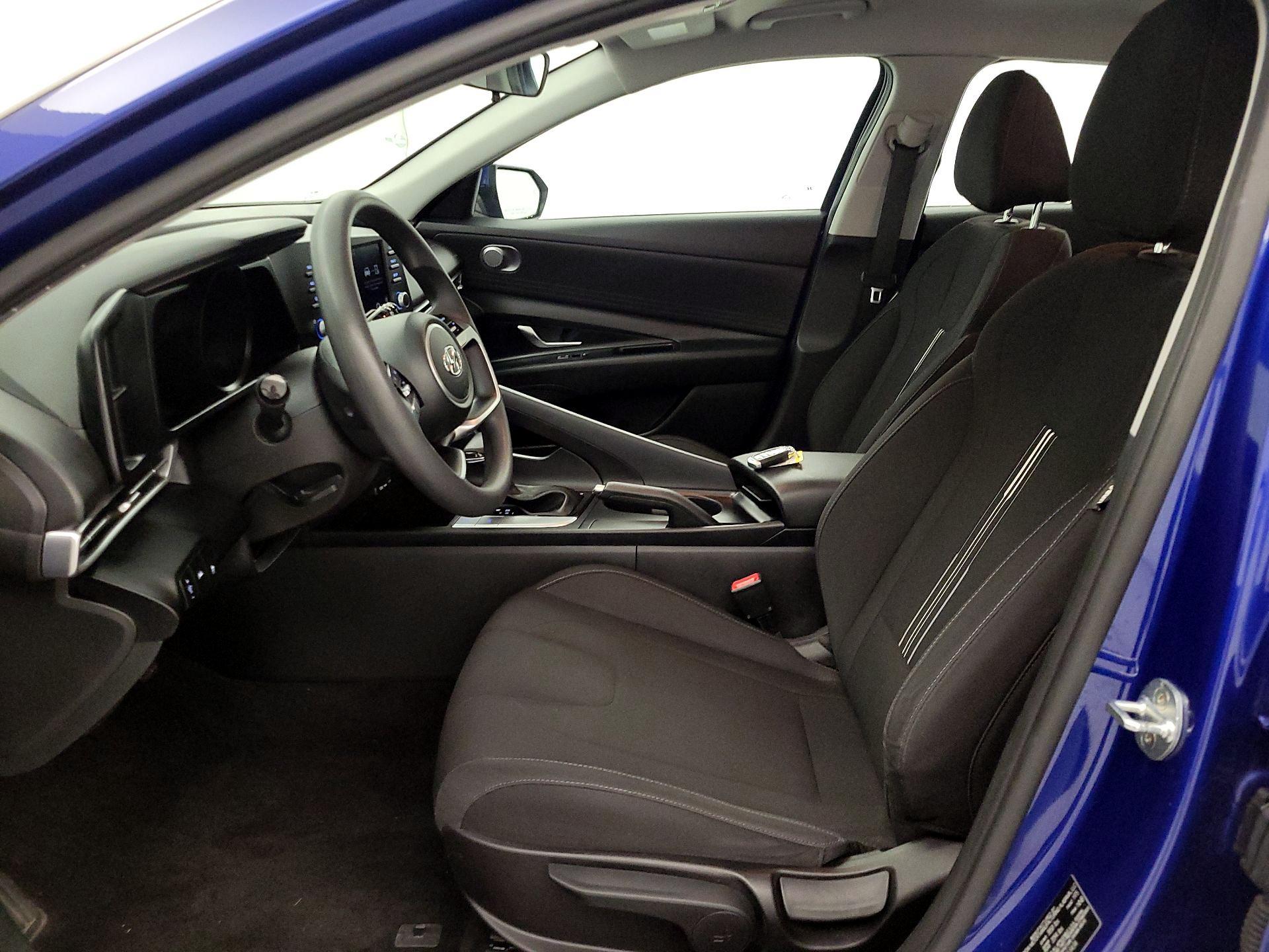 Thumbnail: 2022 Hyundai Elantra - 11