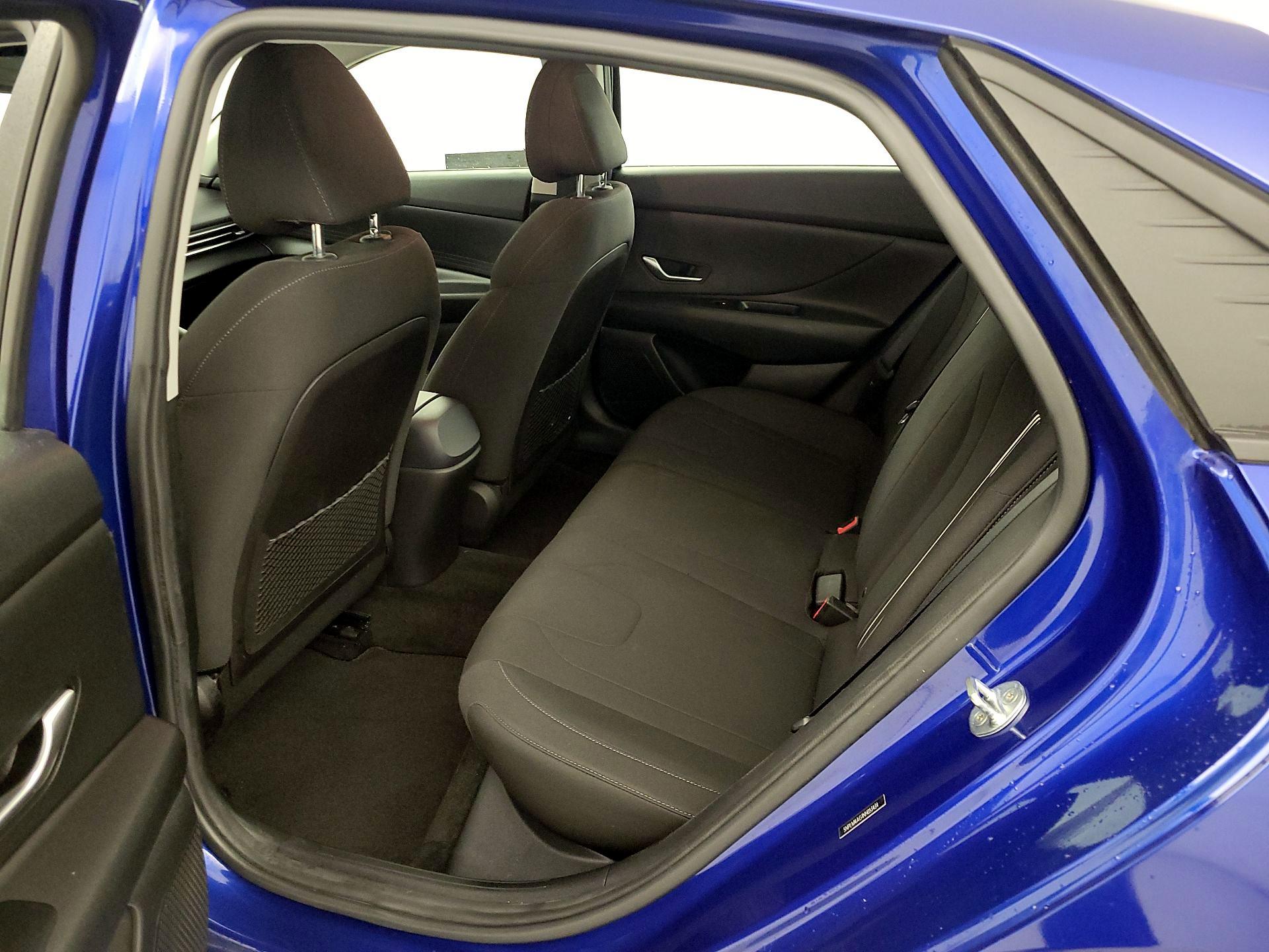 Thumbnail: 2022 Hyundai Elantra - 19