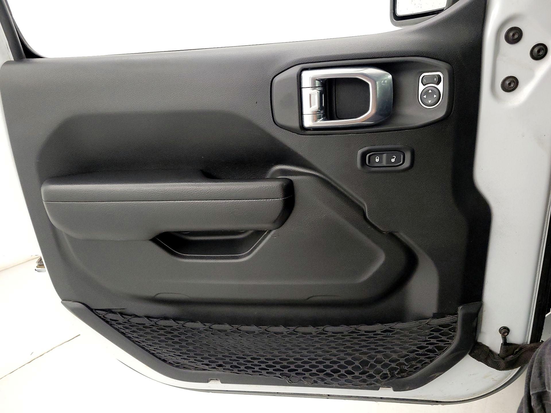 Thumbnail: 2022 Jeep Gladiator - 12