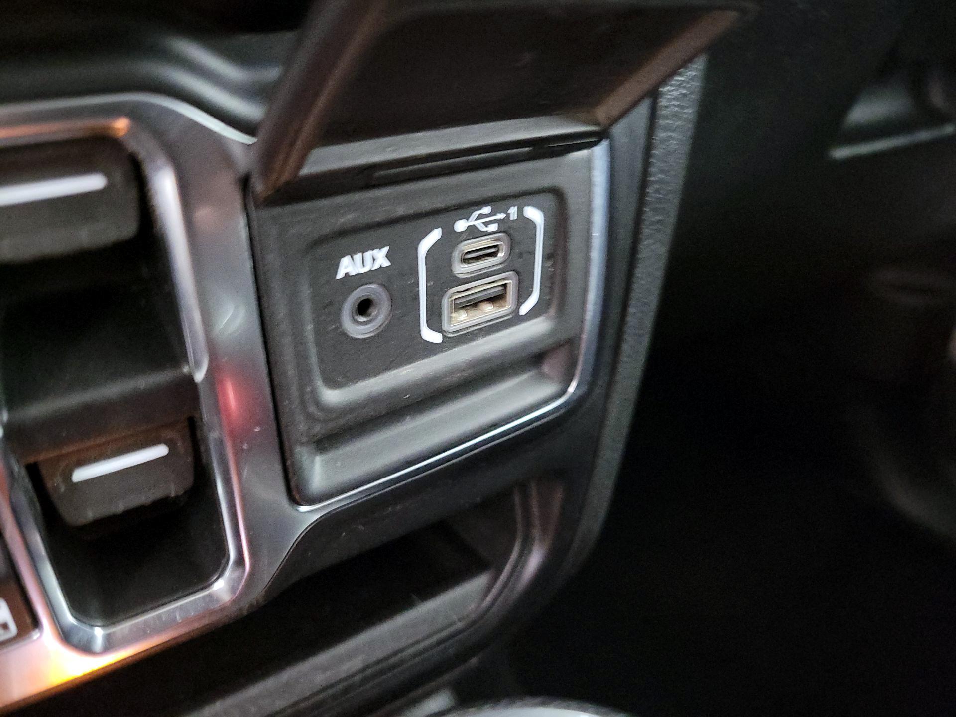 Thumbnail: 2022 Jeep Gladiator - 19