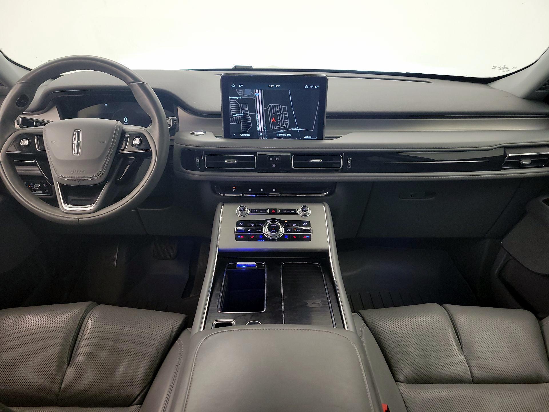 Thumbnail: 2020 Lincoln Aviator - 9