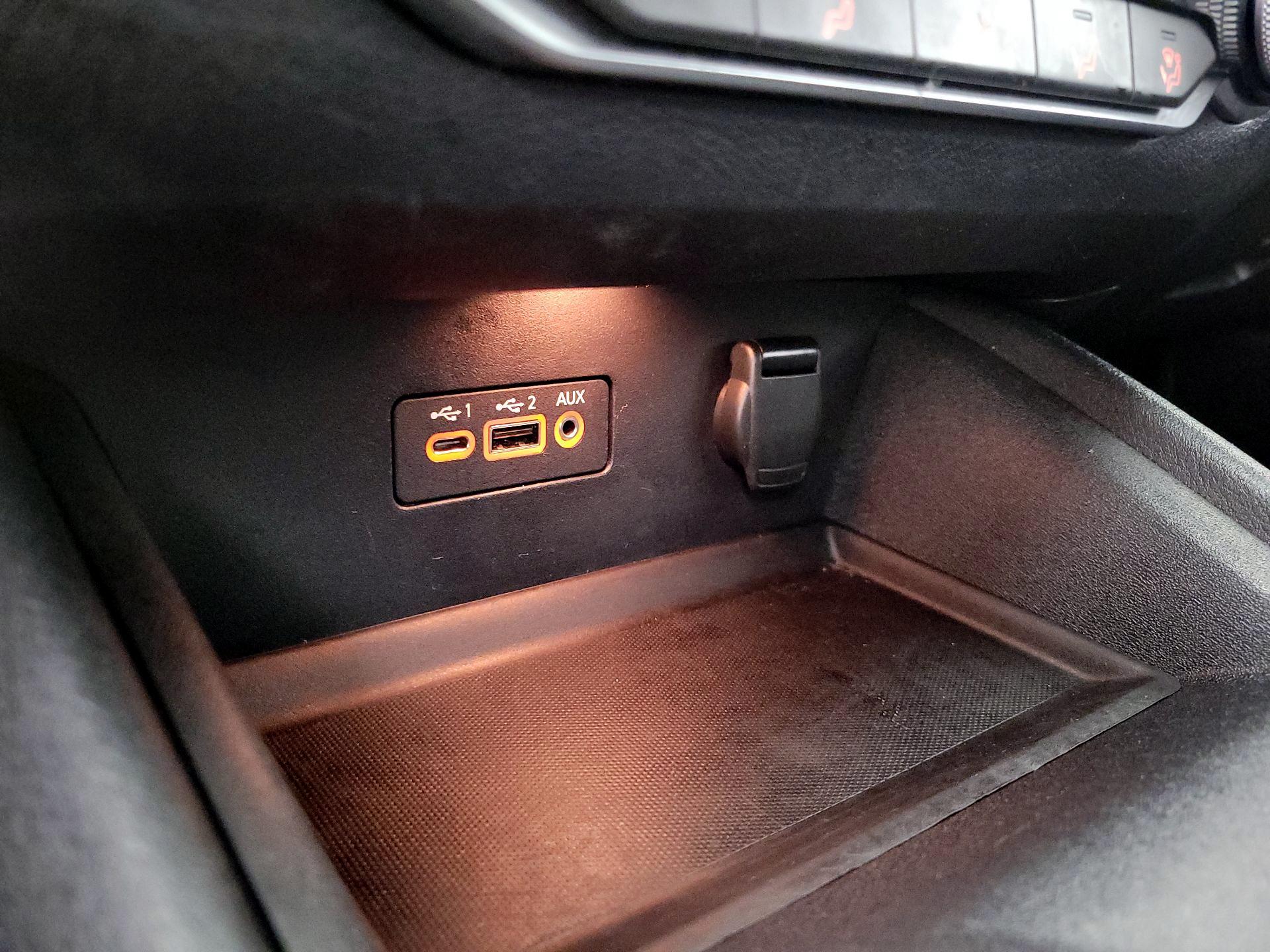 Thumbnail: 2020 Nissan Altima - 18