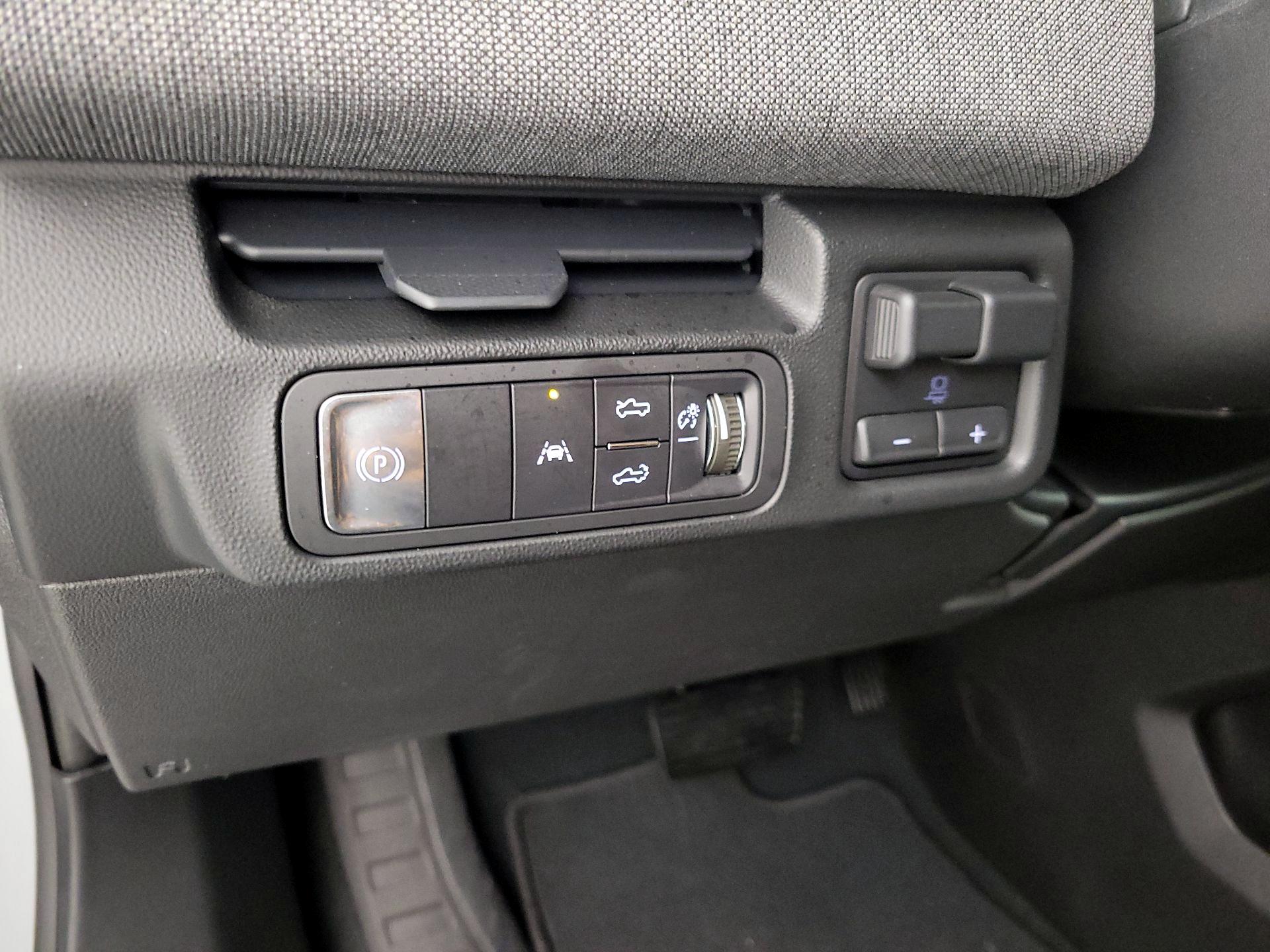 Thumbnail: 2026 GMC Sierra EV - 13