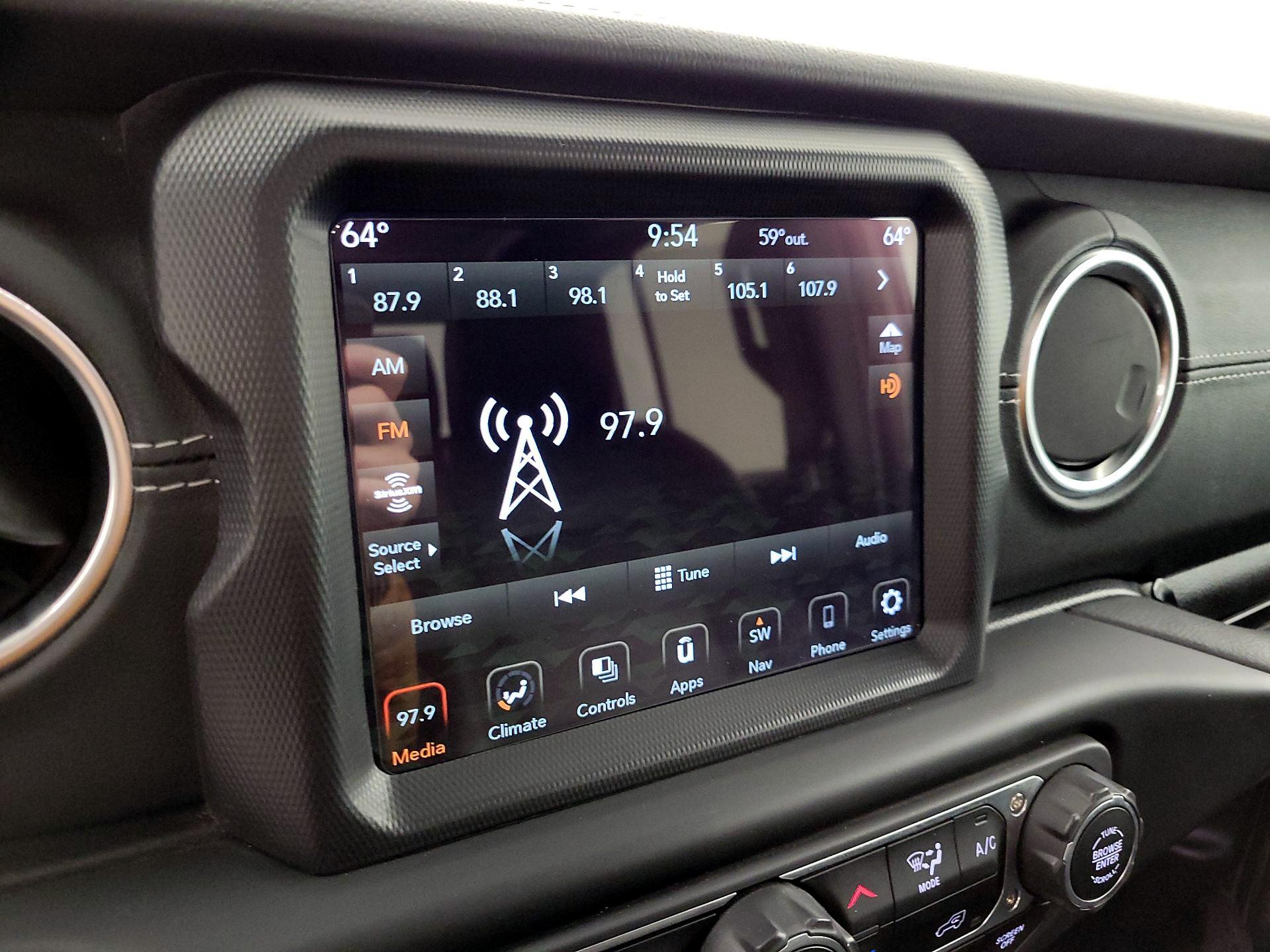 Thumbnail: 2020 Jeep Gladiator - 16