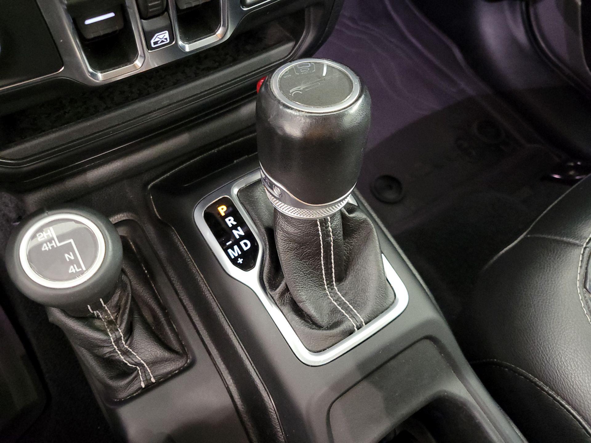 Thumbnail: 2020 Jeep Gladiator - 18