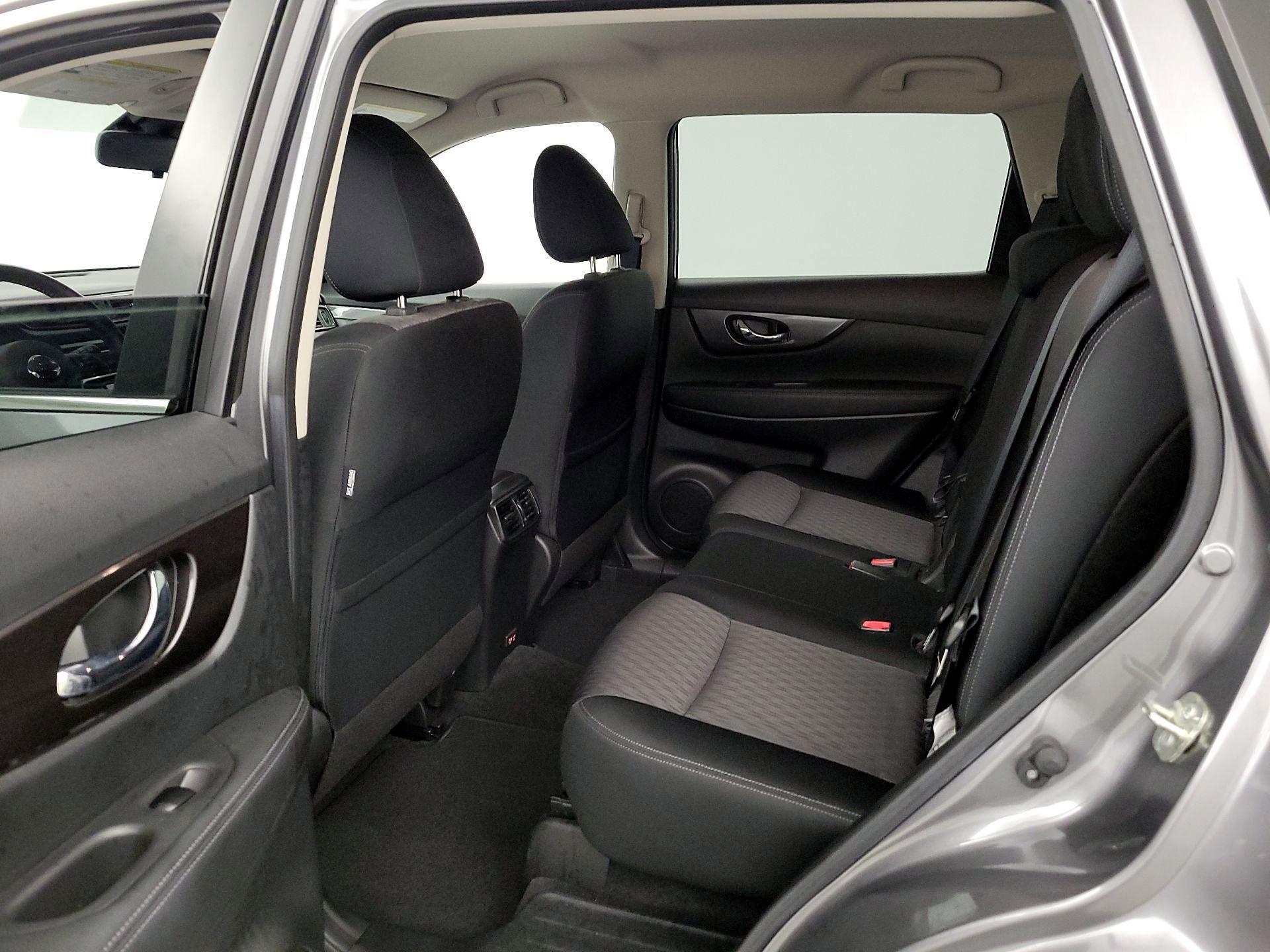 Thumbnail: 2019 Nissan Rogue - 20