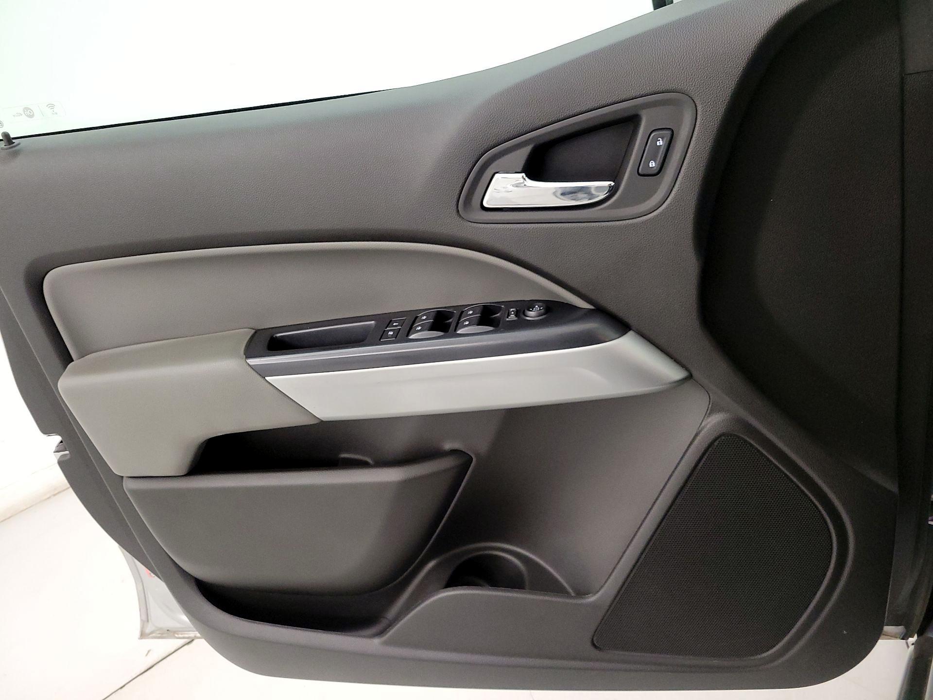 Thumbnail: 2016 Chevrolet Colorado - 12