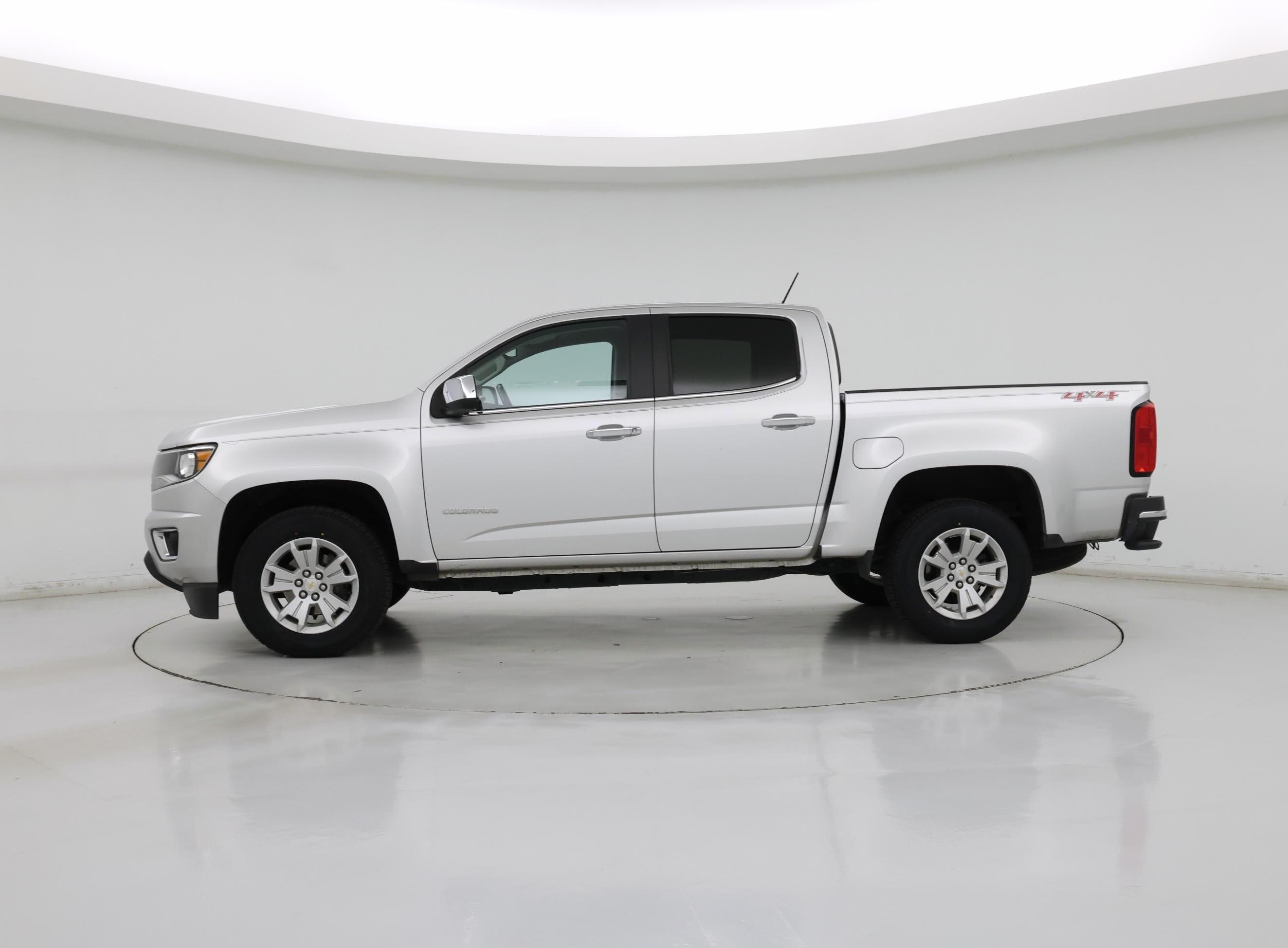 Thumbnail: 2016 Chevrolet Colorado - 3