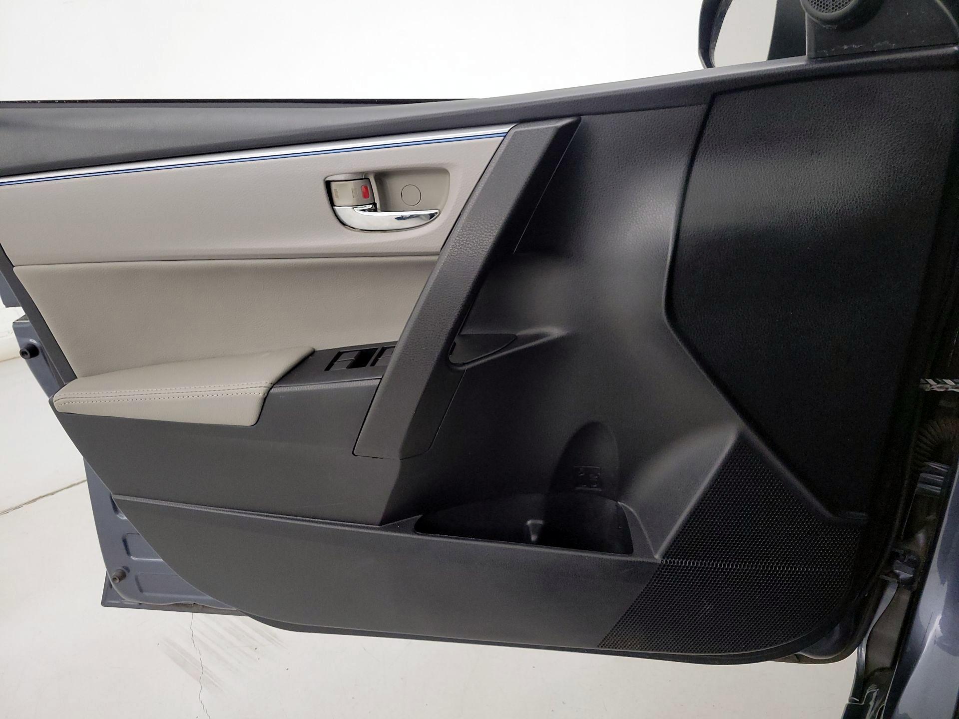 Thumbnail: 2014 Toyota Corolla - 12