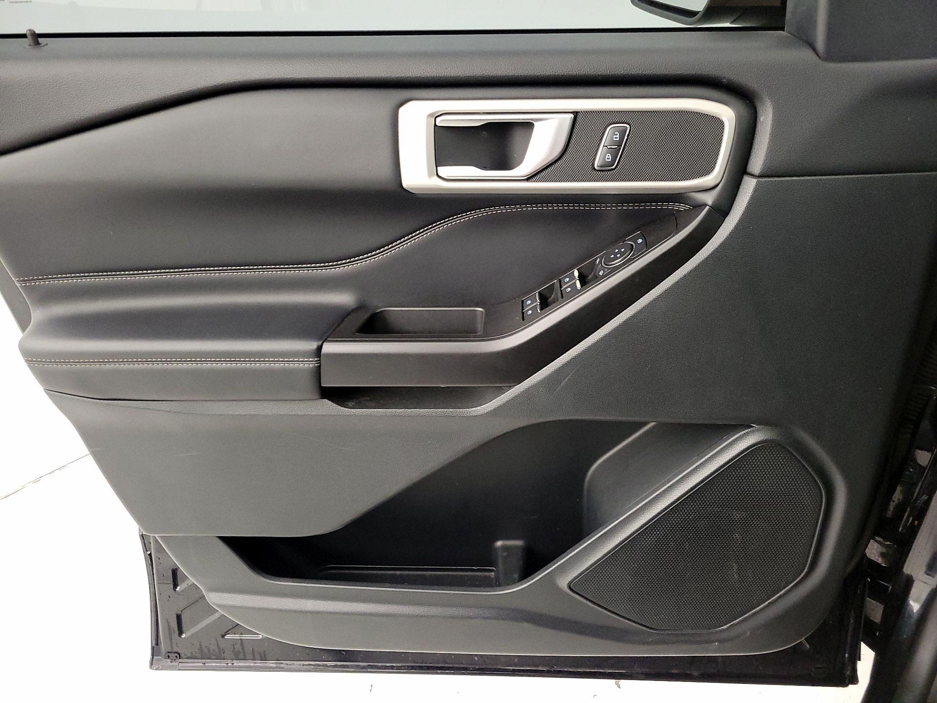 Thumbnail: 2020 Ford Explorer - 12