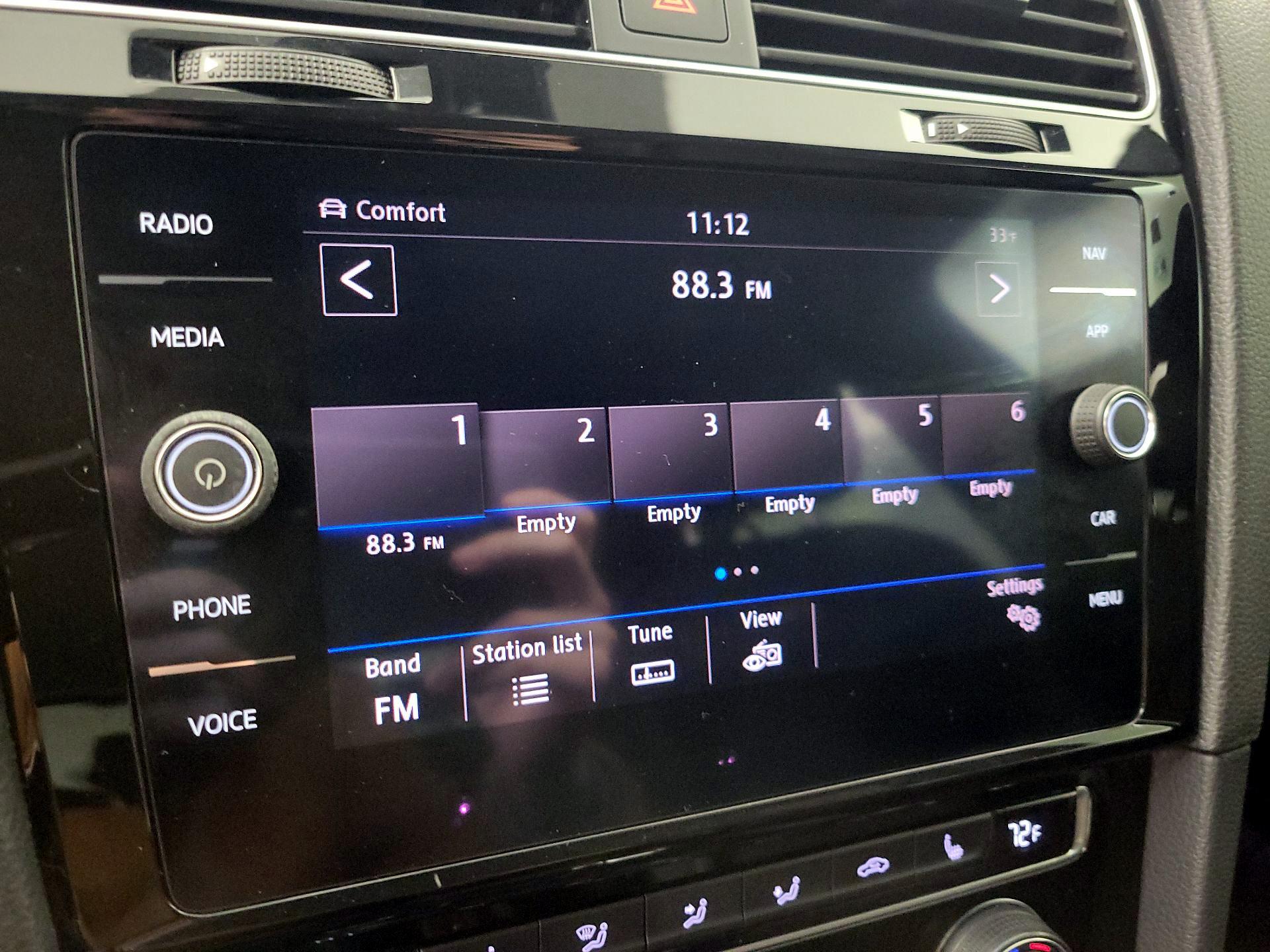 Thumbnail: 2019 Volkswagen Golf - 15