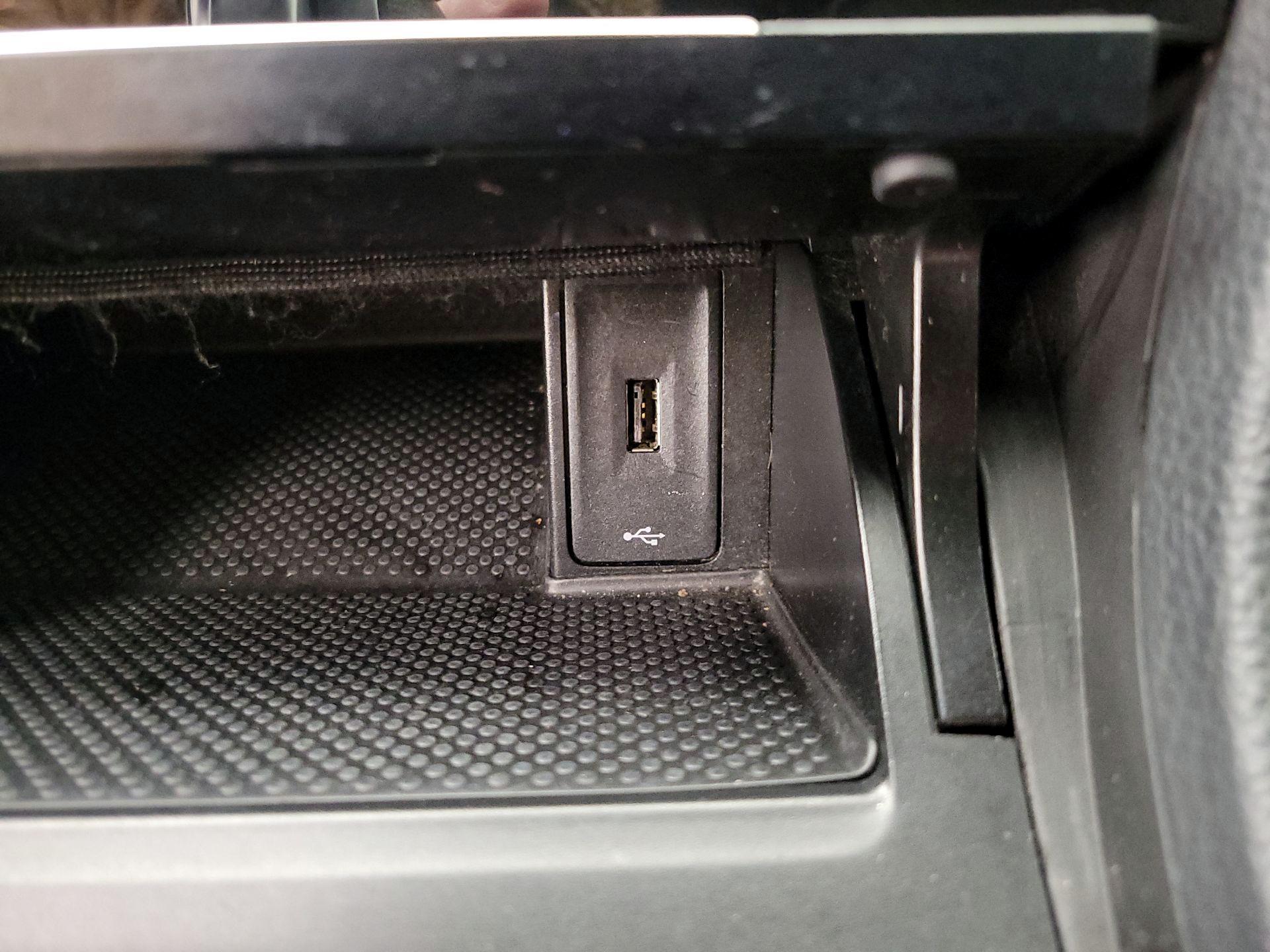 Thumbnail: 2019 Volkswagen Golf - 18